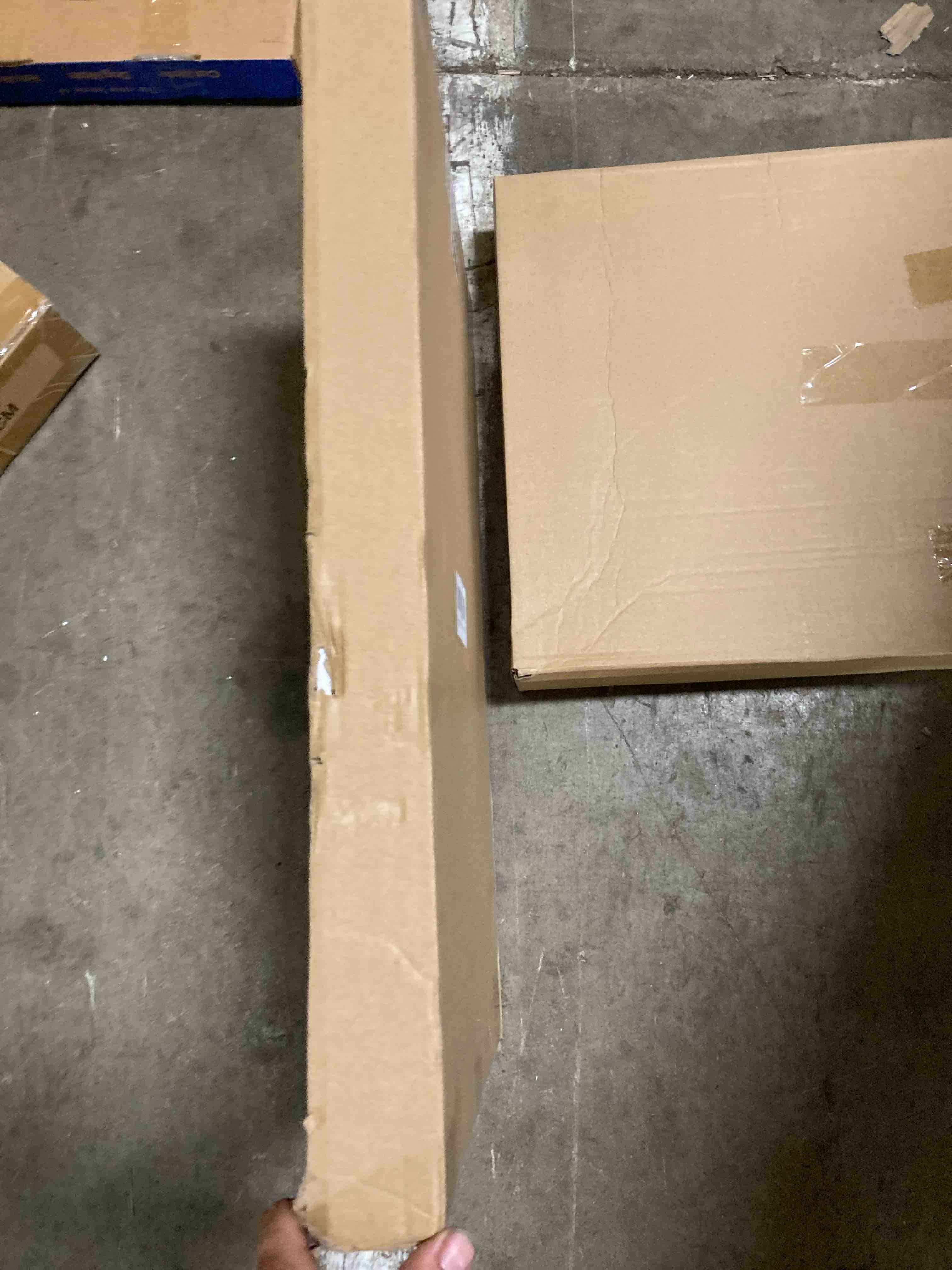 https://s3.amazonaws.com/lotting-images-prod/phillipi/TEA3353712_1753391902528.jpeg