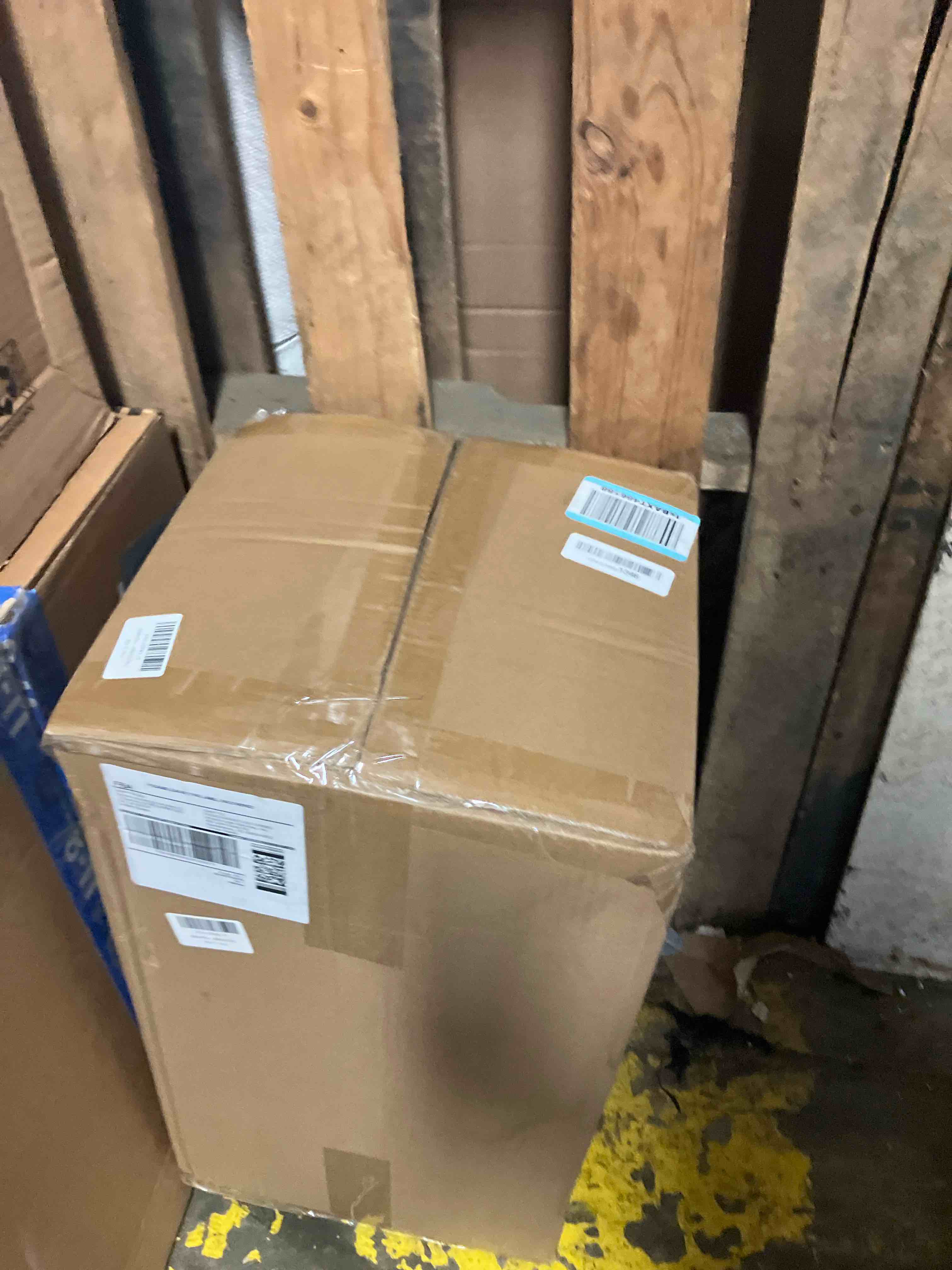 https://s3.amazonaws.com/lotting-images-prod/phillipi/TEA3353780_1753381936686.jpeg