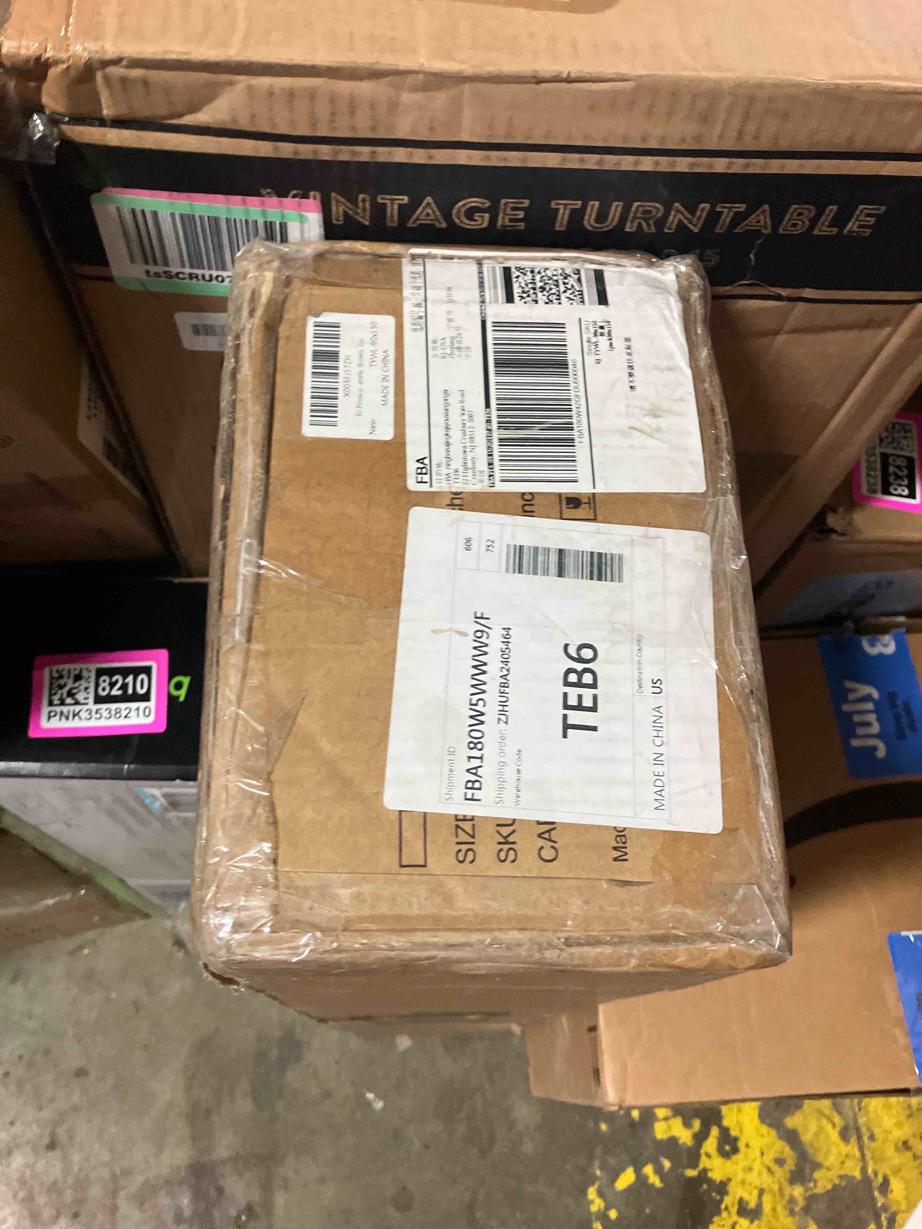 https://s3.amazonaws.com/lotting-images-prod/phillipi/TEA3353783_1753381714850.jpeg