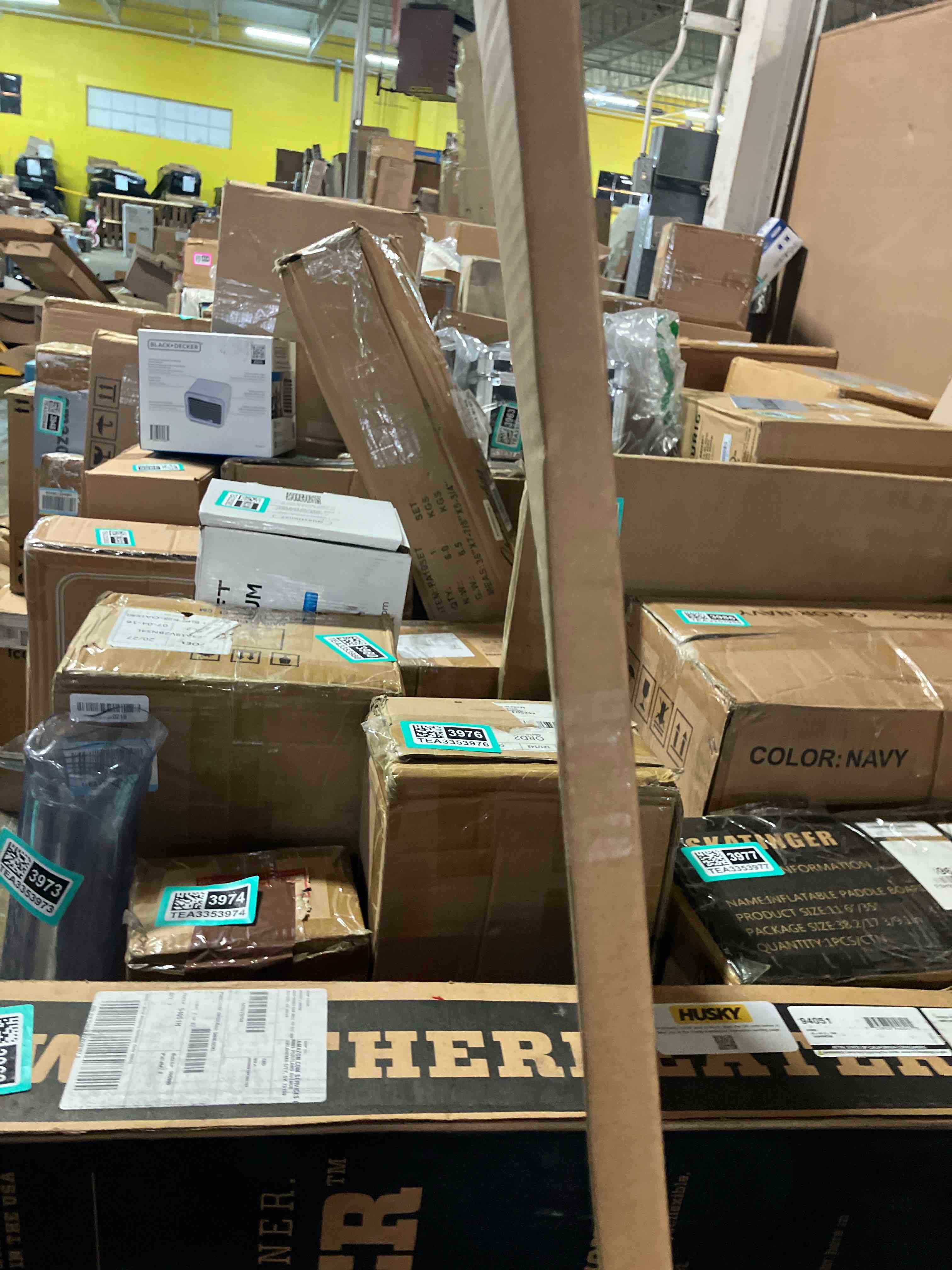 https://s3.amazonaws.com/lotting-images-prod/phillipi/TEA3353967_1753459202982.jpeg