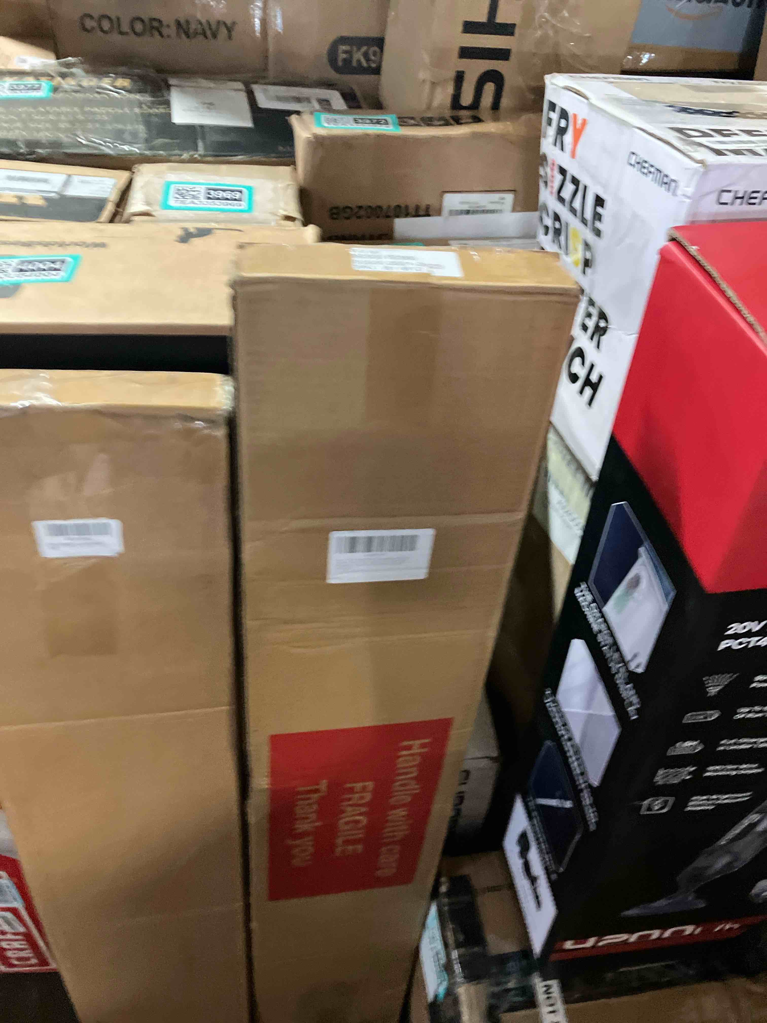 https://s3.amazonaws.com/lotting-images-prod/phillipi/TEA3353999_1753465559091.jpeg