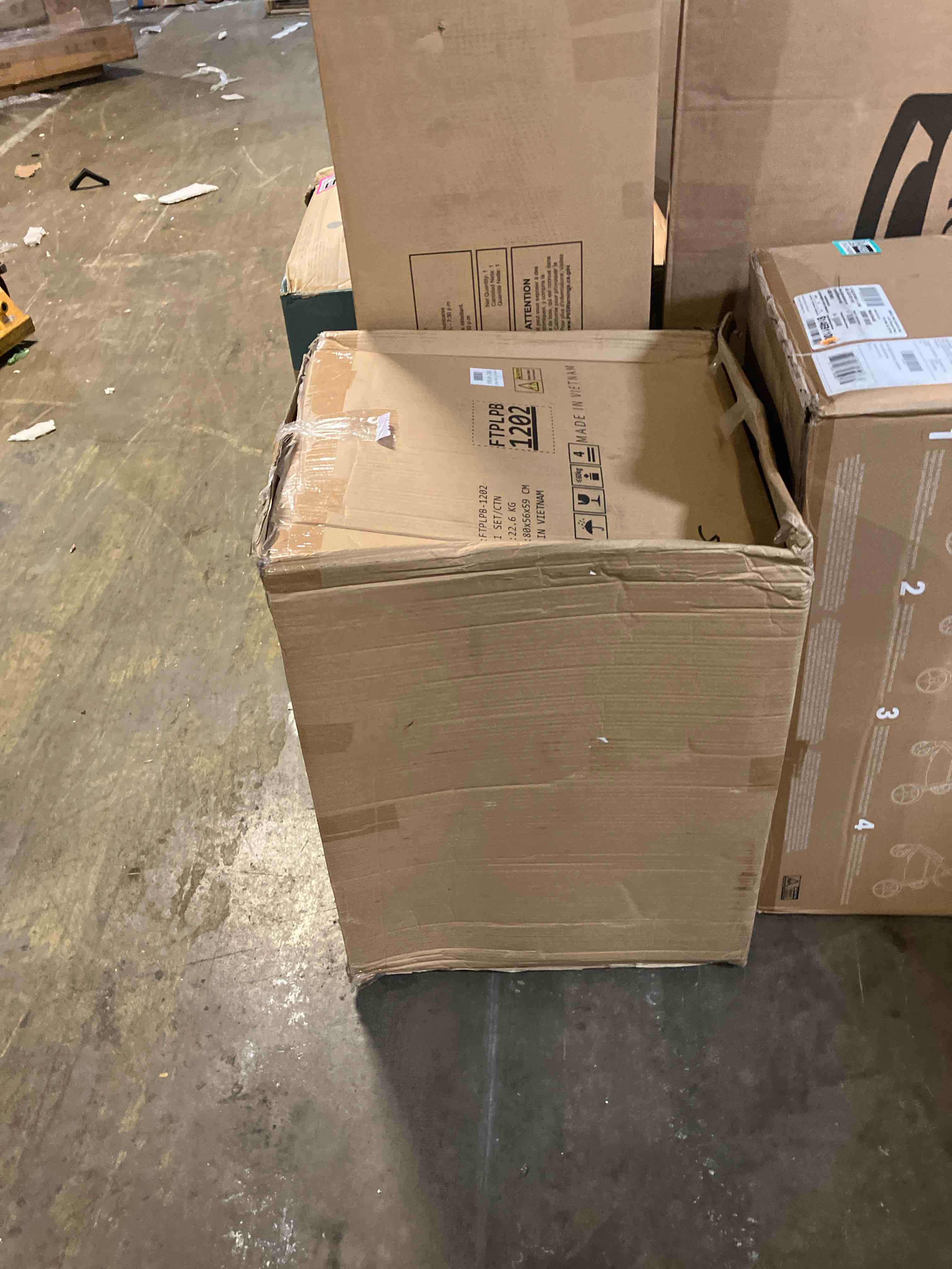 https://s3.amazonaws.com/lotting-images-prod/phillipi/TEA3354099_1753823135739.jpeg