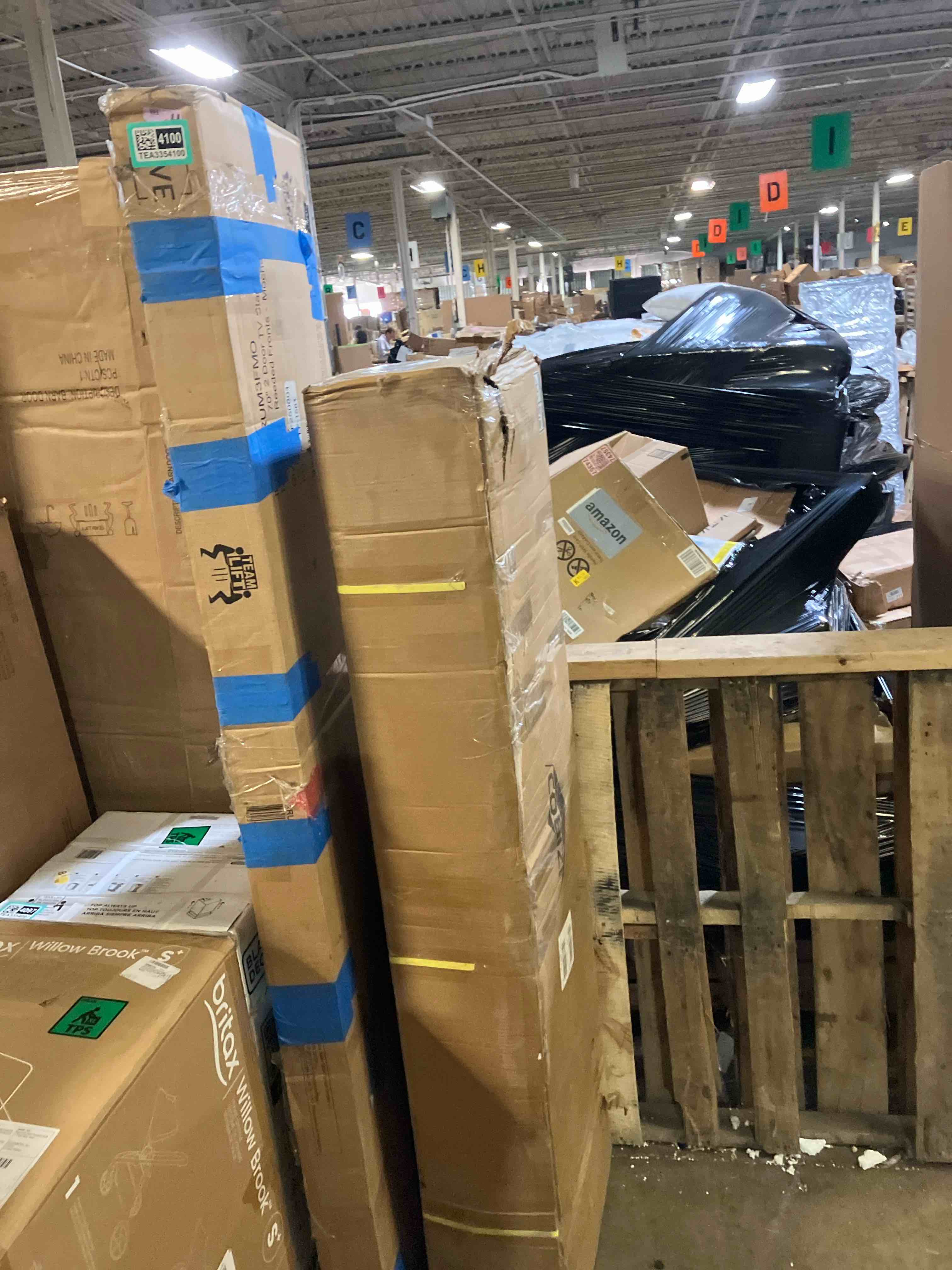 https://s3.amazonaws.com/lotting-images-prod/phillipi/TEA3354101_1753823855694.jpeg