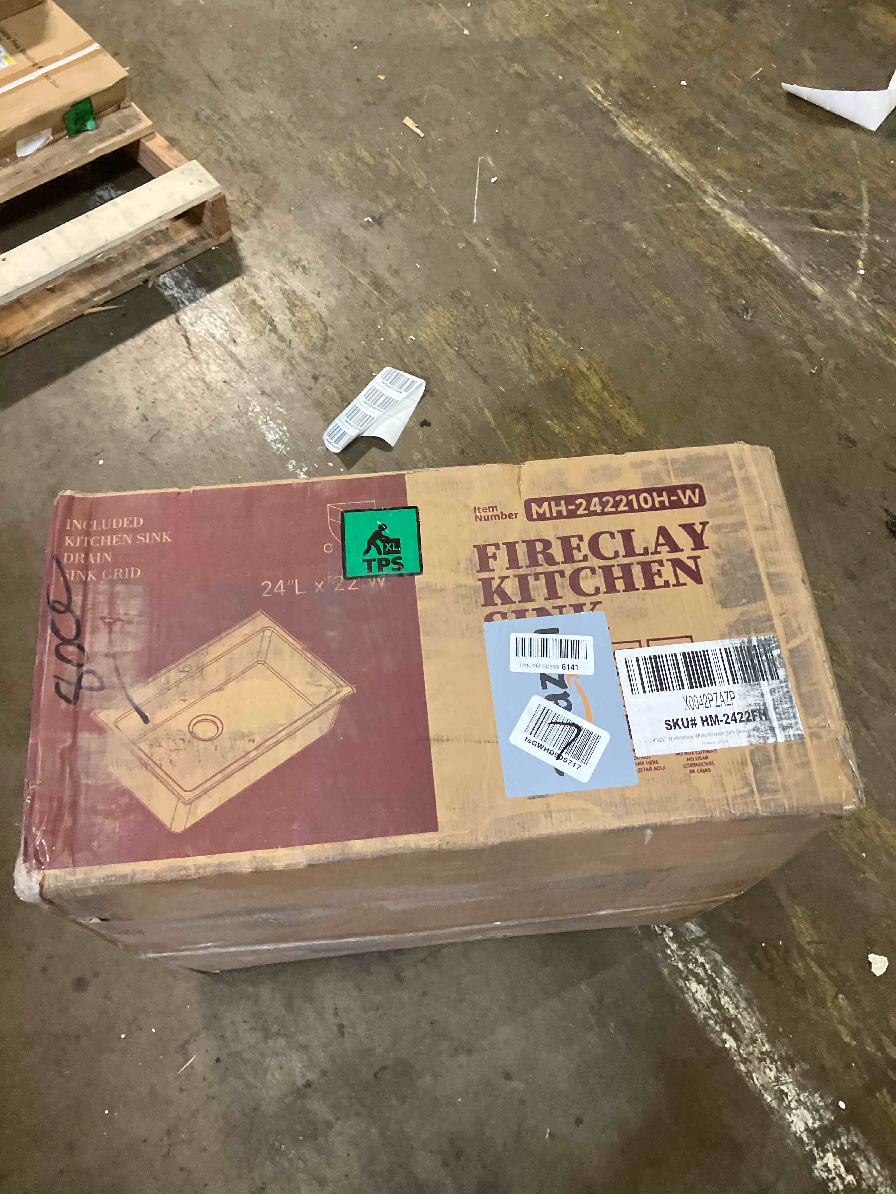 https://s3.amazonaws.com/lotting-images-prod/phillipi/TEA3354117_1753880308565.jpeg