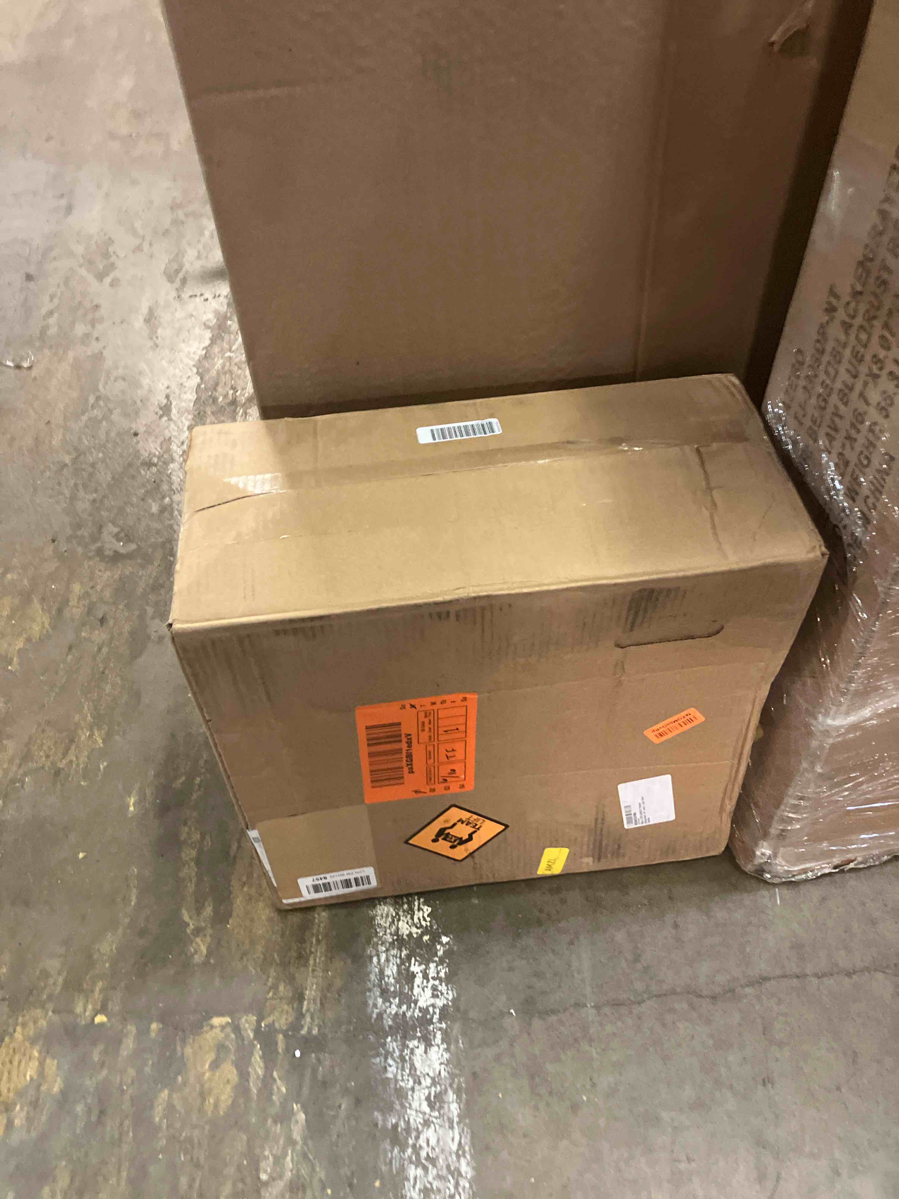 https://s3.amazonaws.com/lotting-images-prod/phillipi/TEA3354126_1753883489410.jpeg