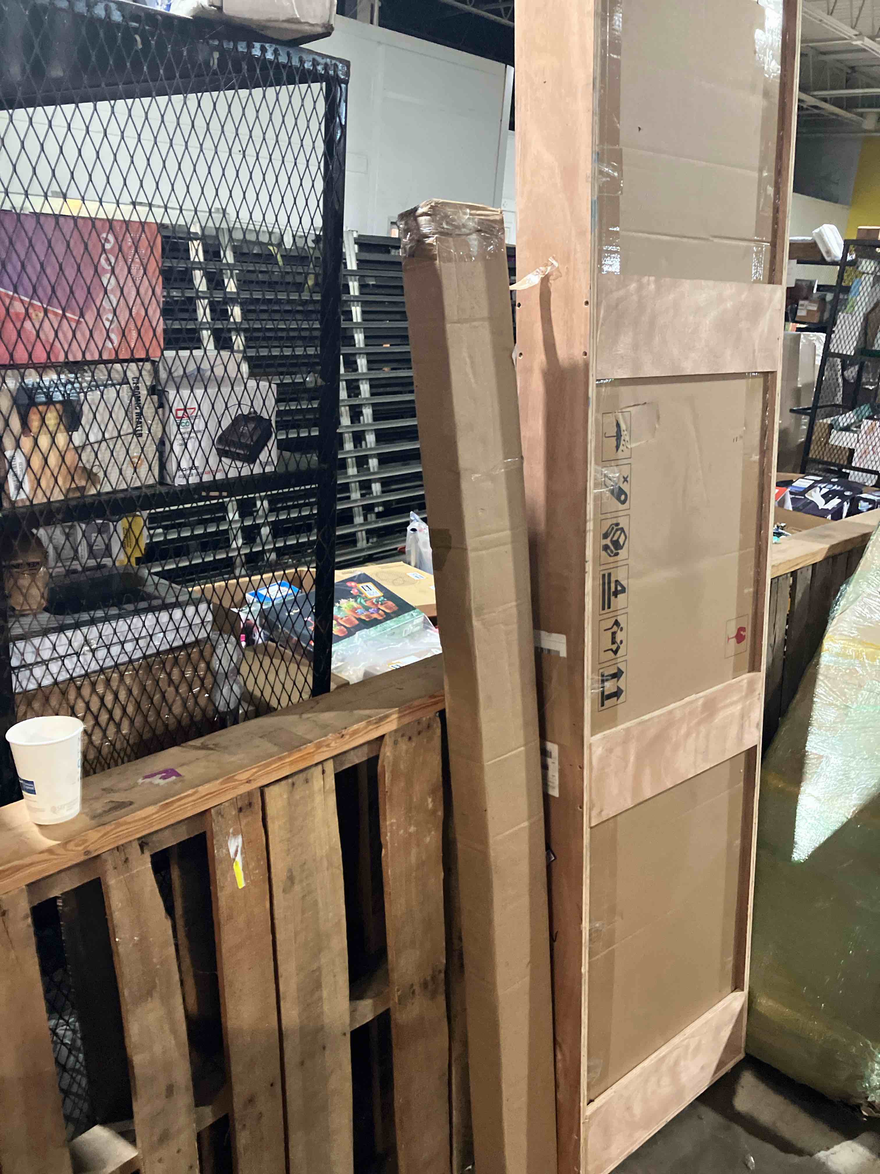 https://s3.amazonaws.com/lotting-images-prod/phillipi/TEA3354160_1753974184074.jpeg