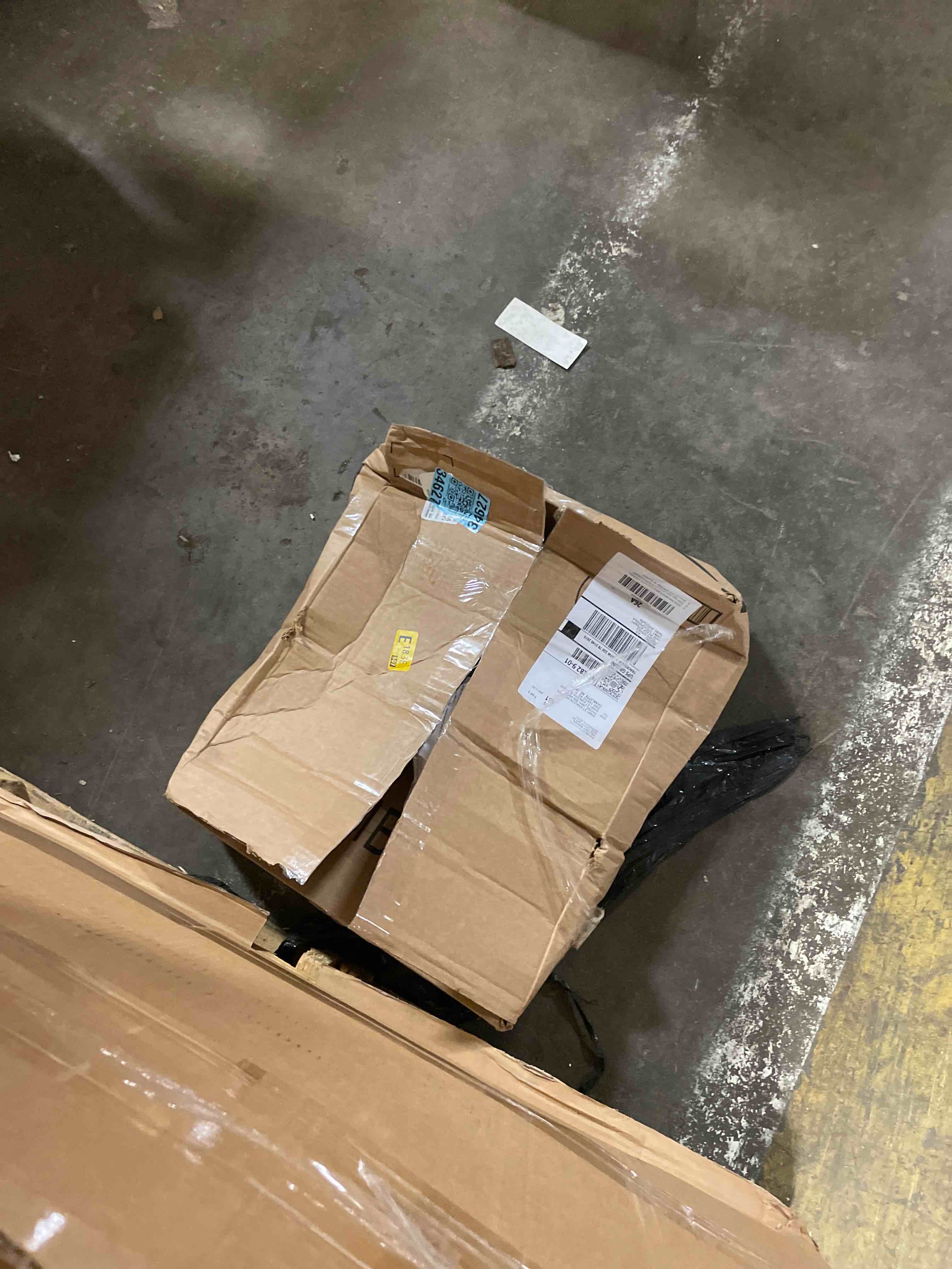 https://s3.amazonaws.com/lotting-images-prod/phillipi/TEA3354304_1753988081892.jpeg