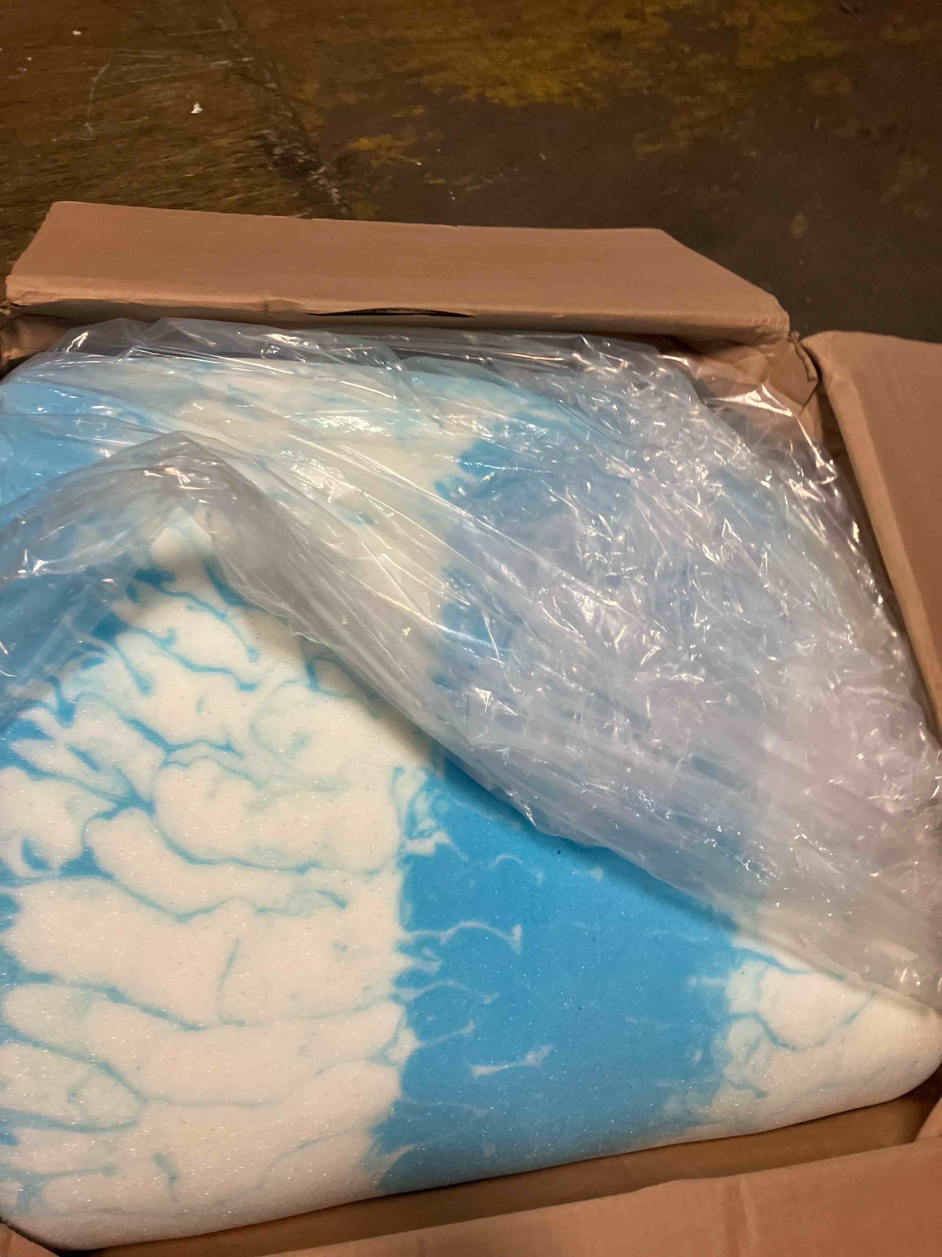 https://s3.amazonaws.com/lotting-images-prod/phillipi/TEA3354342_1754053041542.jpeg