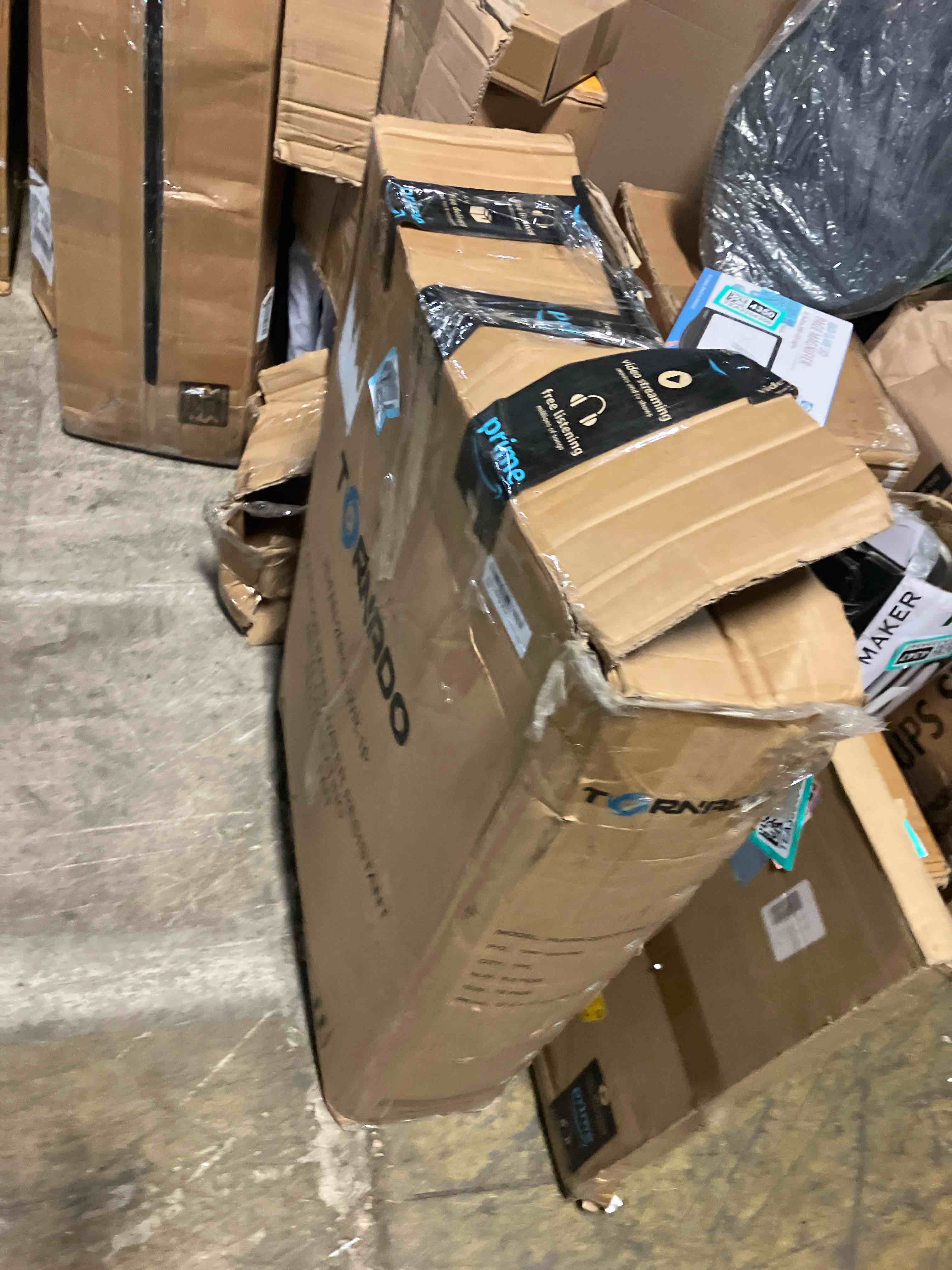 https://s3.amazonaws.com/lotting-images-prod/phillipi/TEA3354352_1754055806935.jpeg