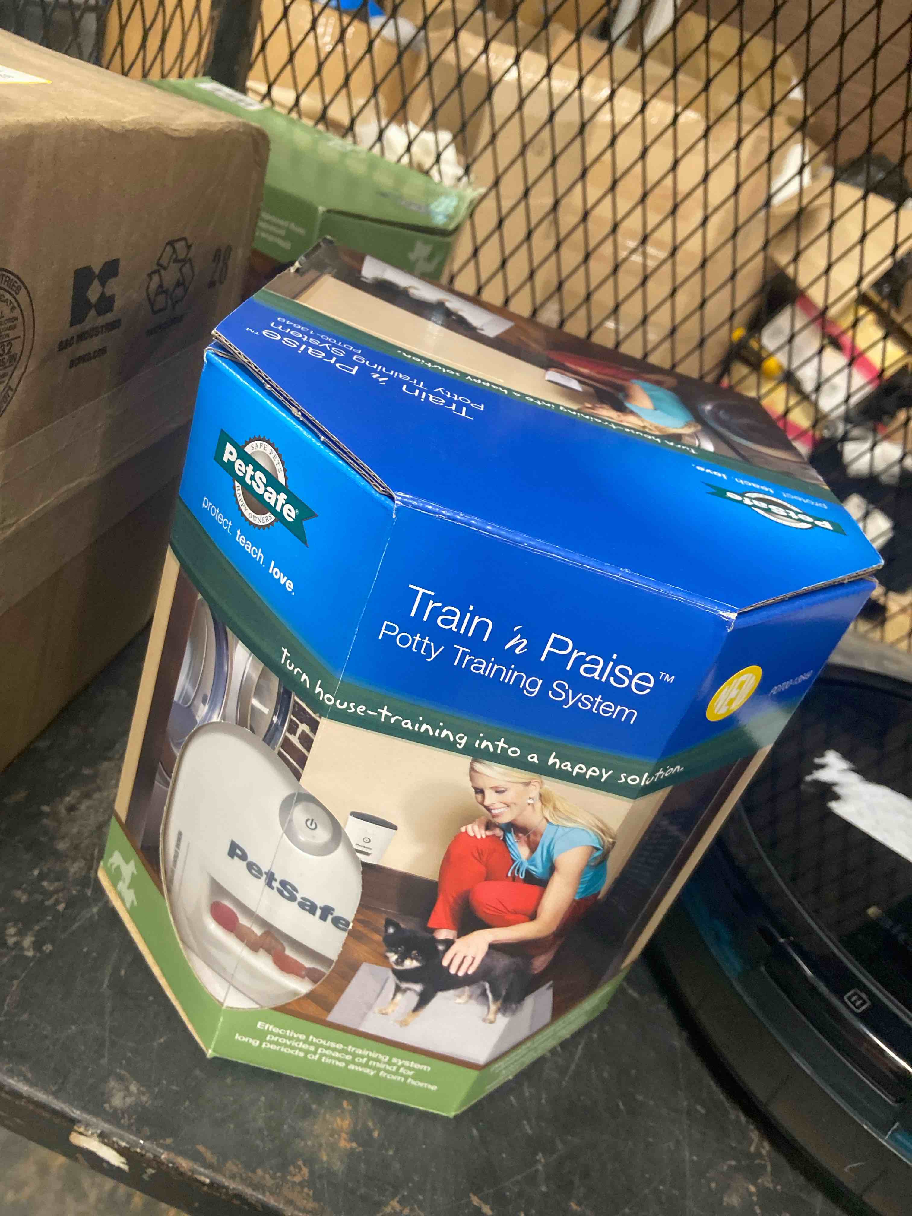 https://s3.amazonaws.com/lotting-images-prod/phillipi/TEA3354927_1759844771493.jpeg
