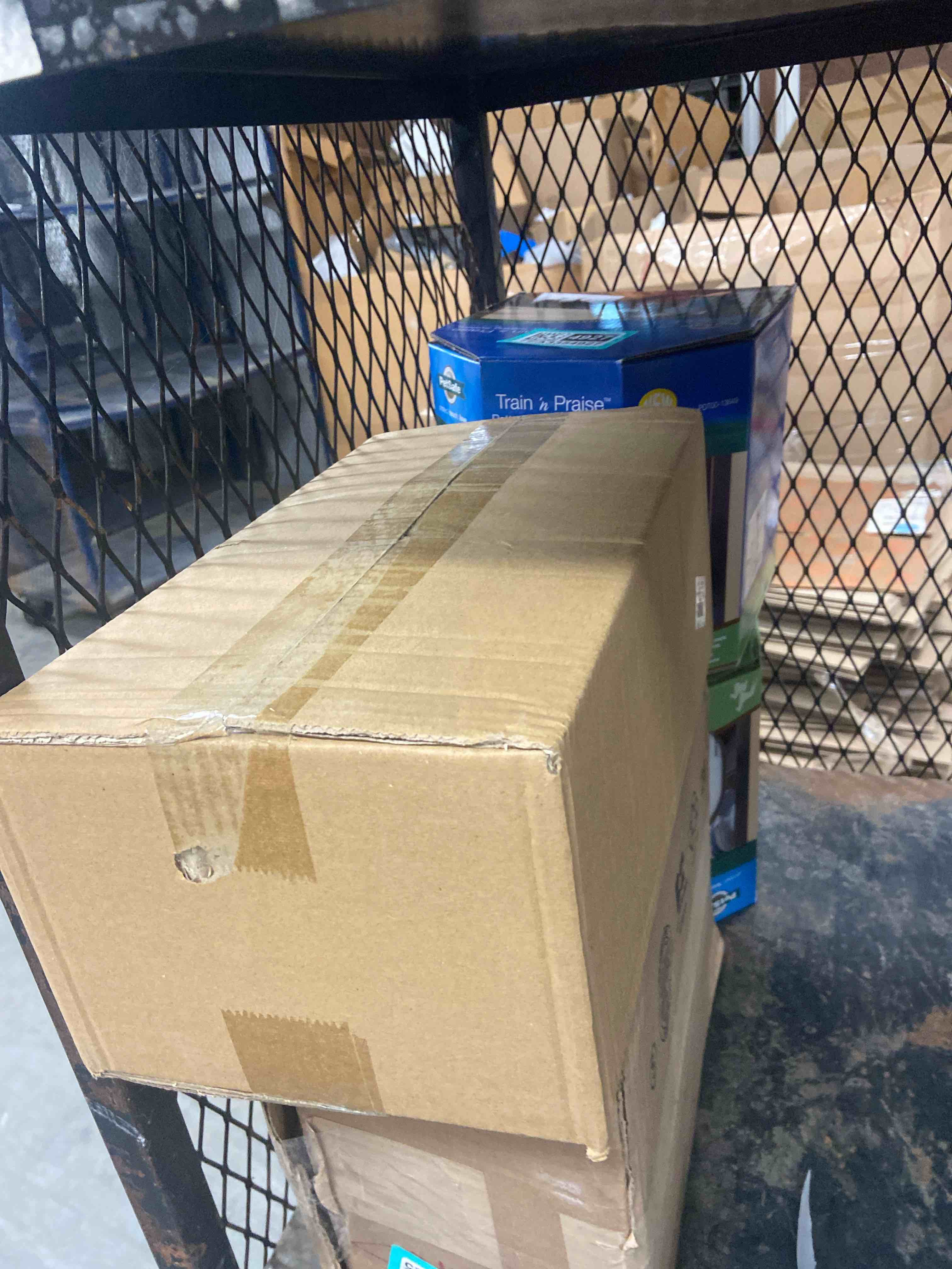 https://s3.amazonaws.com/lotting-images-prod/phillipi/TEA3354928_1759844803666.jpeg