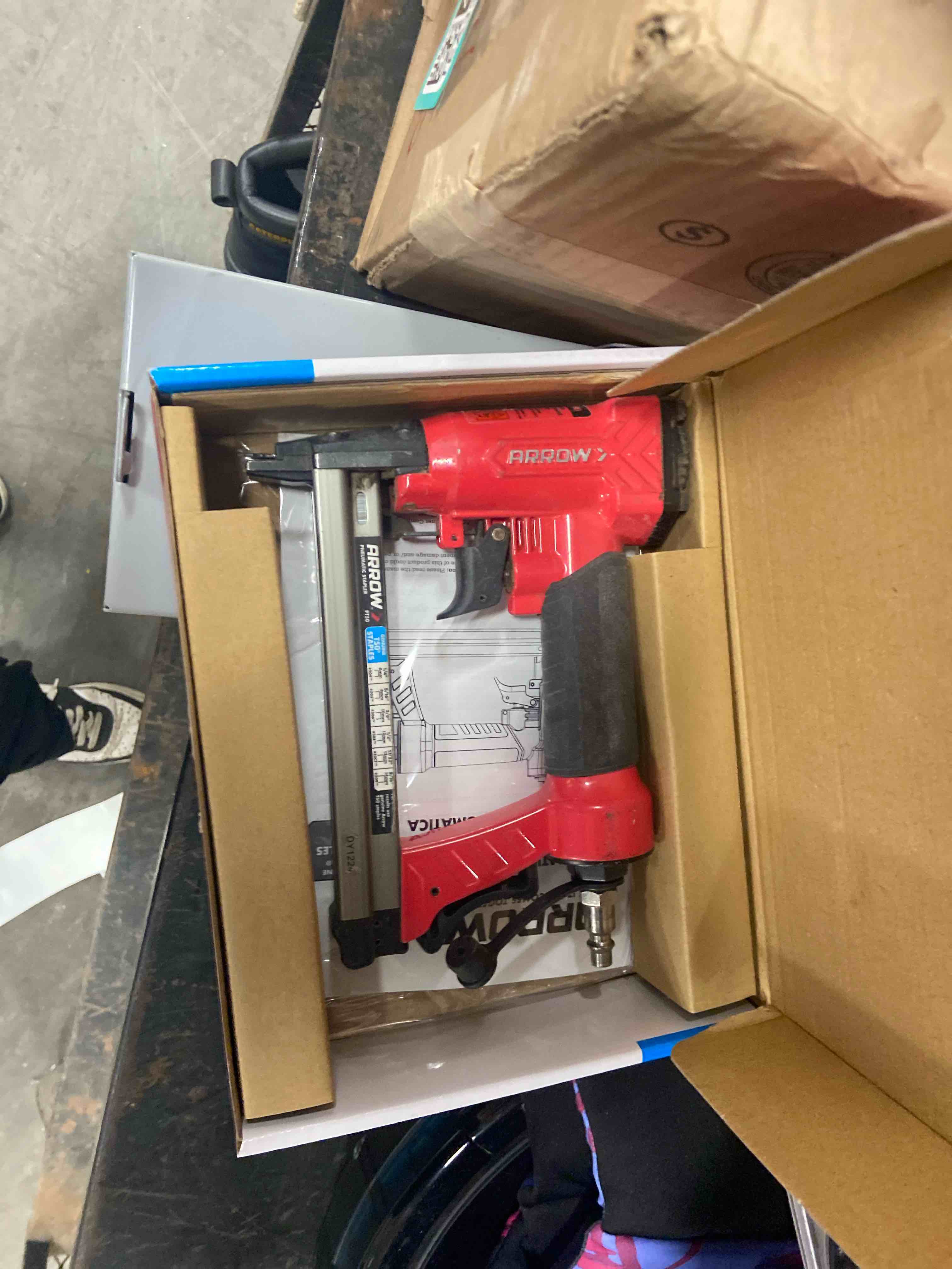 https://s3.amazonaws.com/lotting-images-prod/phillipi/TEA3354959_1759848143661.jpeg