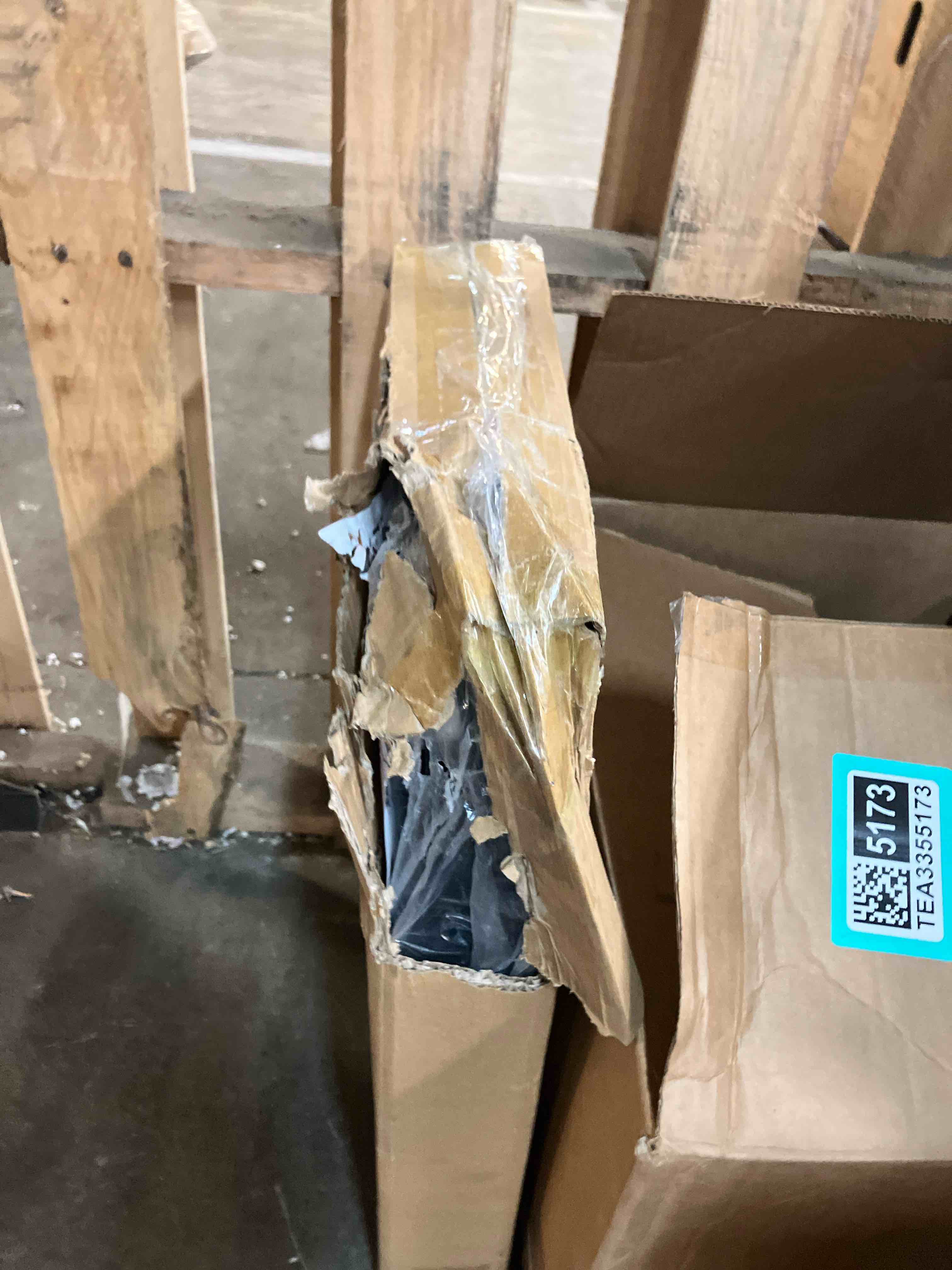 https://s3.amazonaws.com/lotting-images-prod/phillipi/TEA3355176_1760105013981.jpeg
