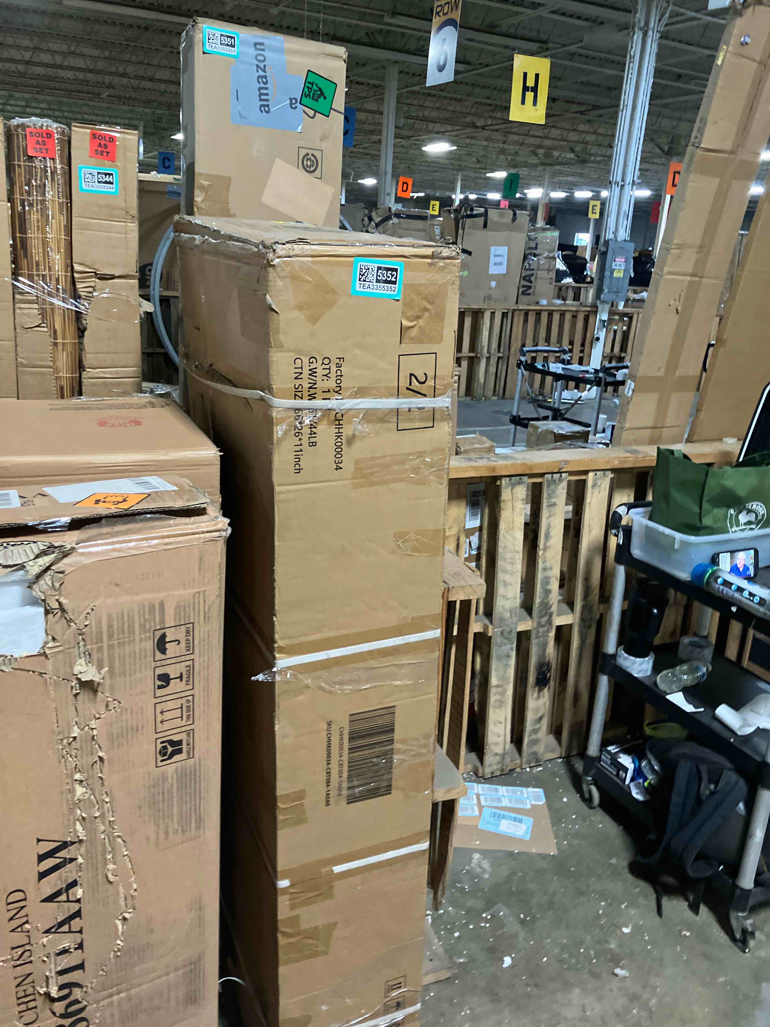 https://s3.amazonaws.com/lotting-images-prod/phillipi/TEA3355352_1760536808315.jpeg
