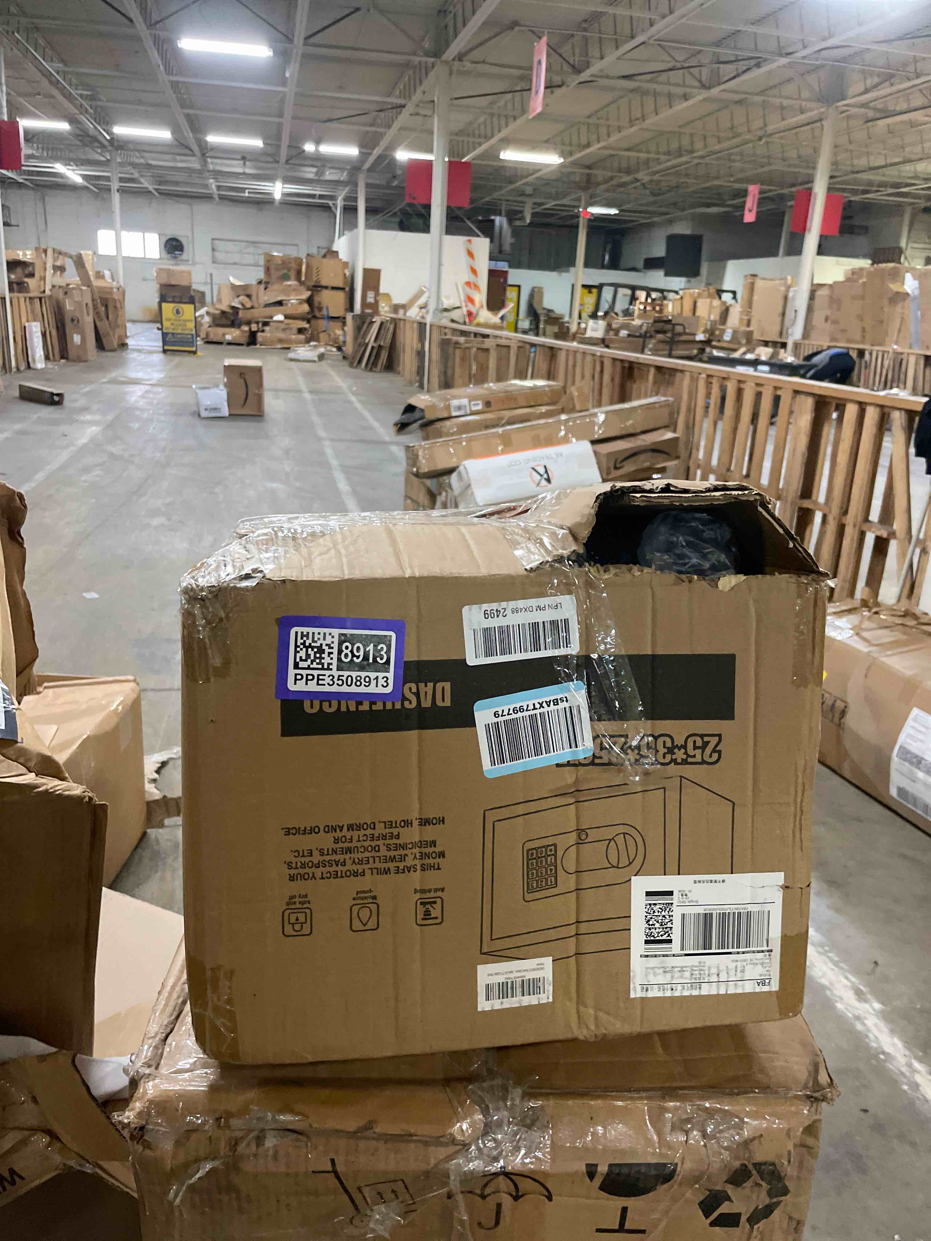 https://s3.amazonaws.com/lotting-images-prod/phillipi/TEA3355535_1760446152946.jpeg
