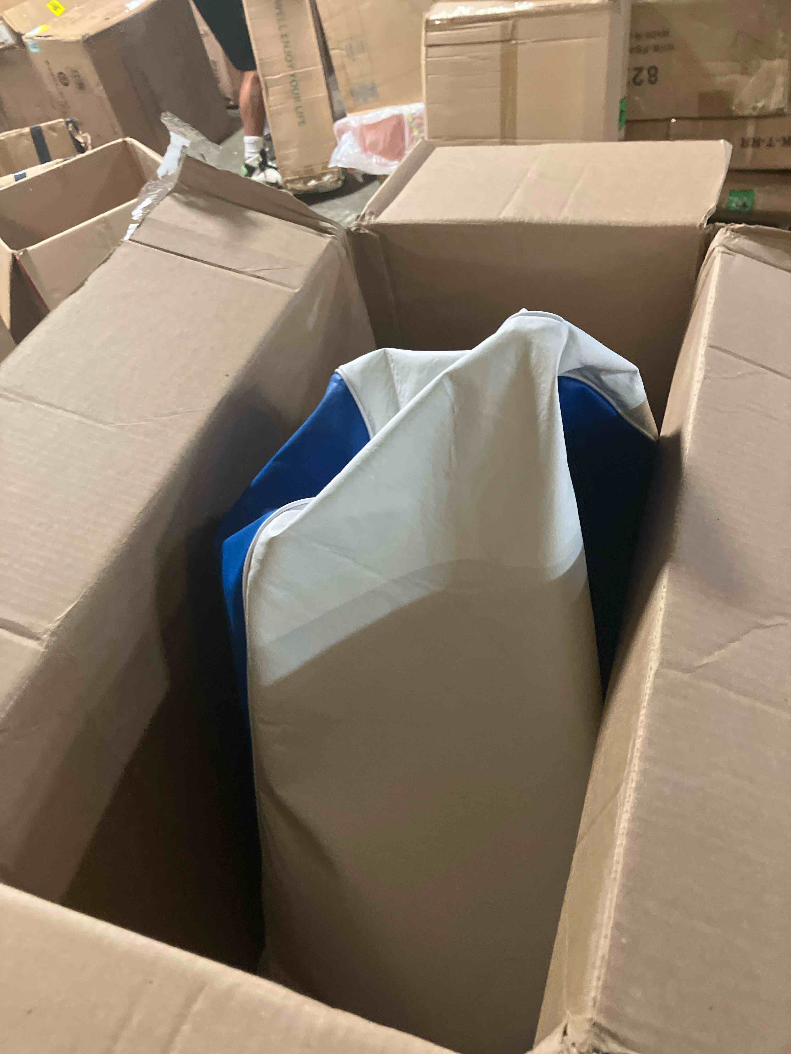https://s3.amazonaws.com/lotting-images-prod/phillipi/TEA3355616_1760539188686.jpeg