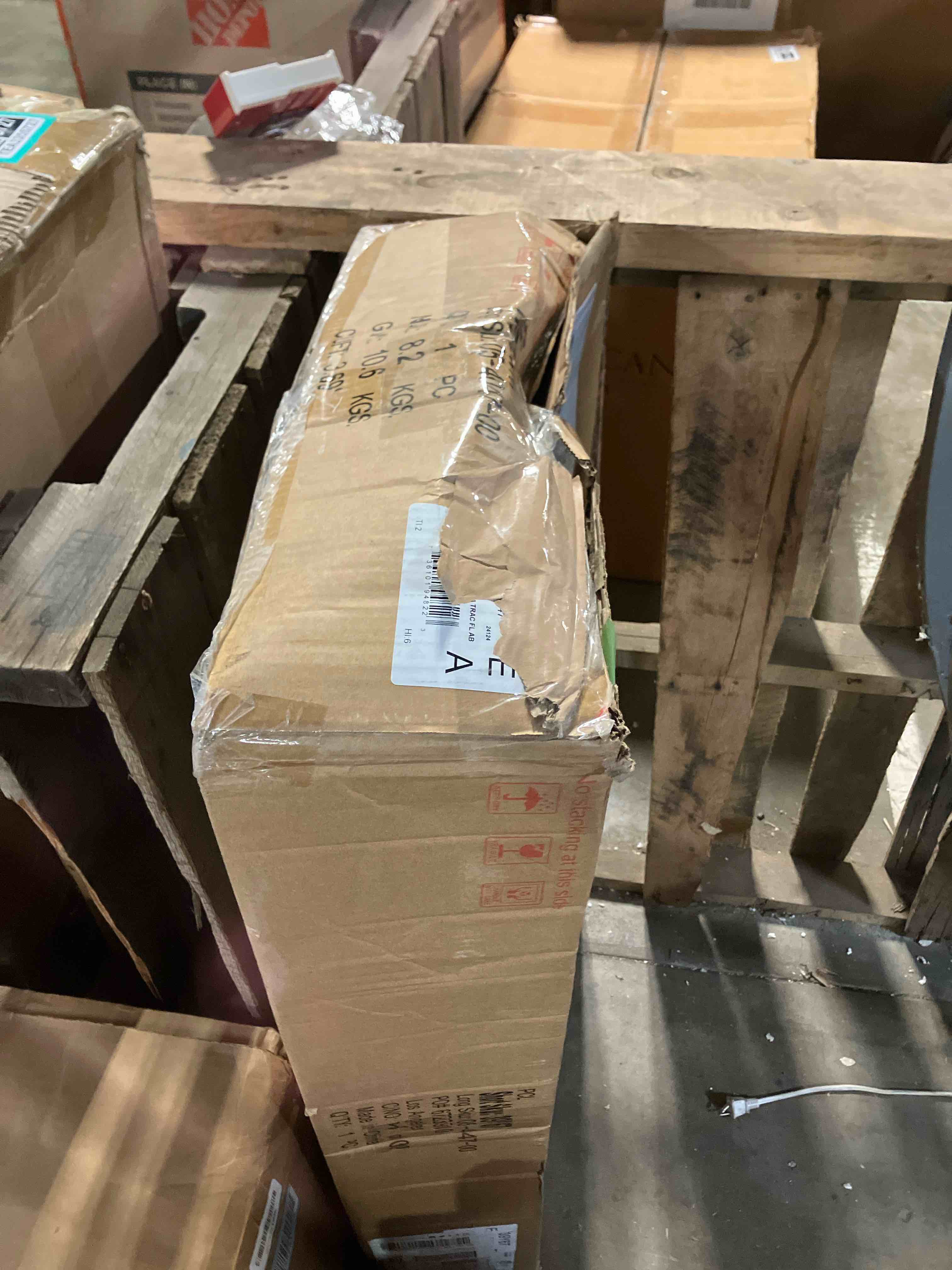 https://s3.amazonaws.com/lotting-images-prod/phillipi/TEA3355732_1760638478316.jpeg