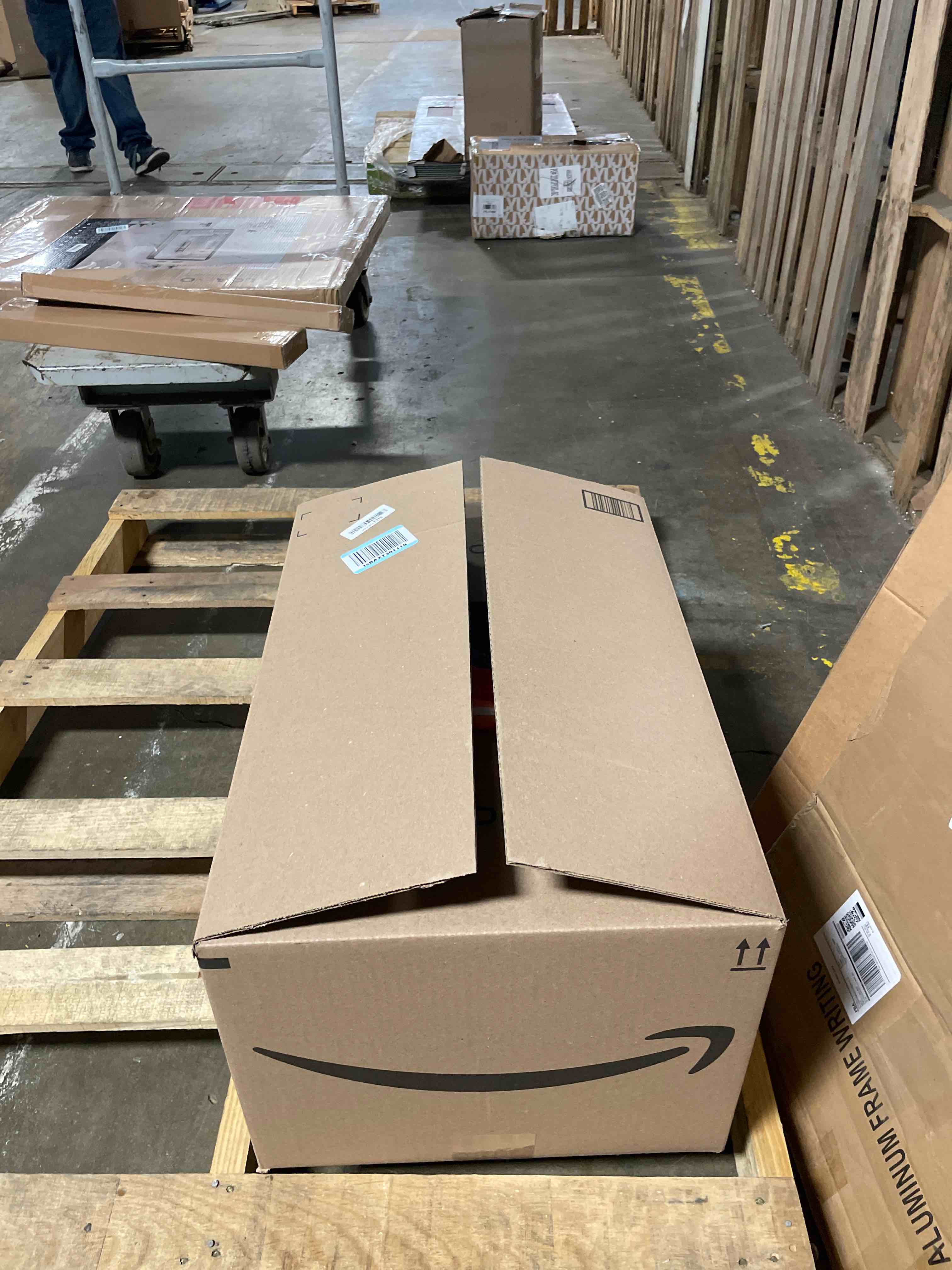 https://s3.amazonaws.com/lotting-images-prod/phillipi/TEA3355989_1761061425770.jpeg