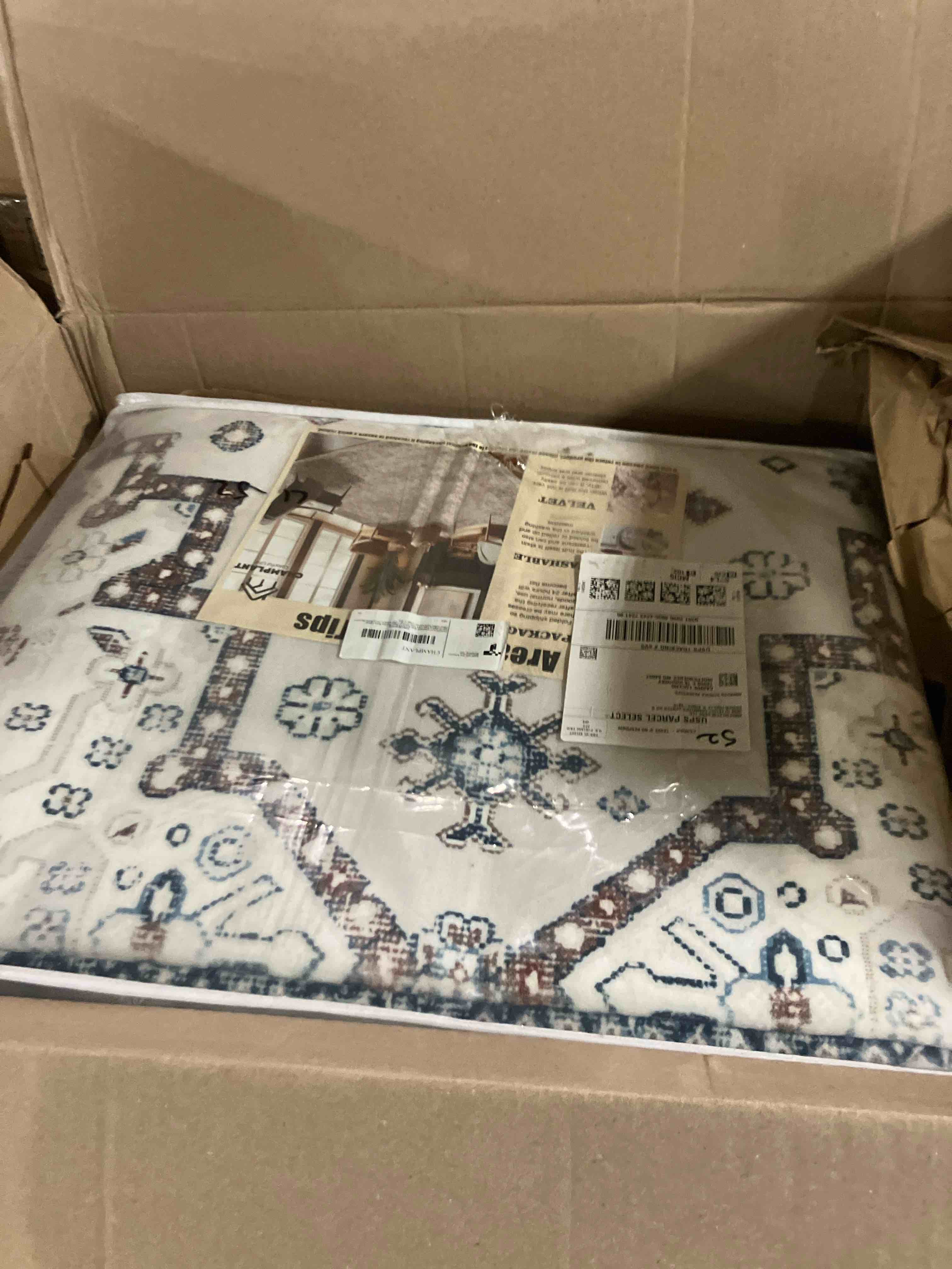 https://s3.amazonaws.com/lotting-images-prod/phillipi/TEA3356014_1761067508802.jpeg