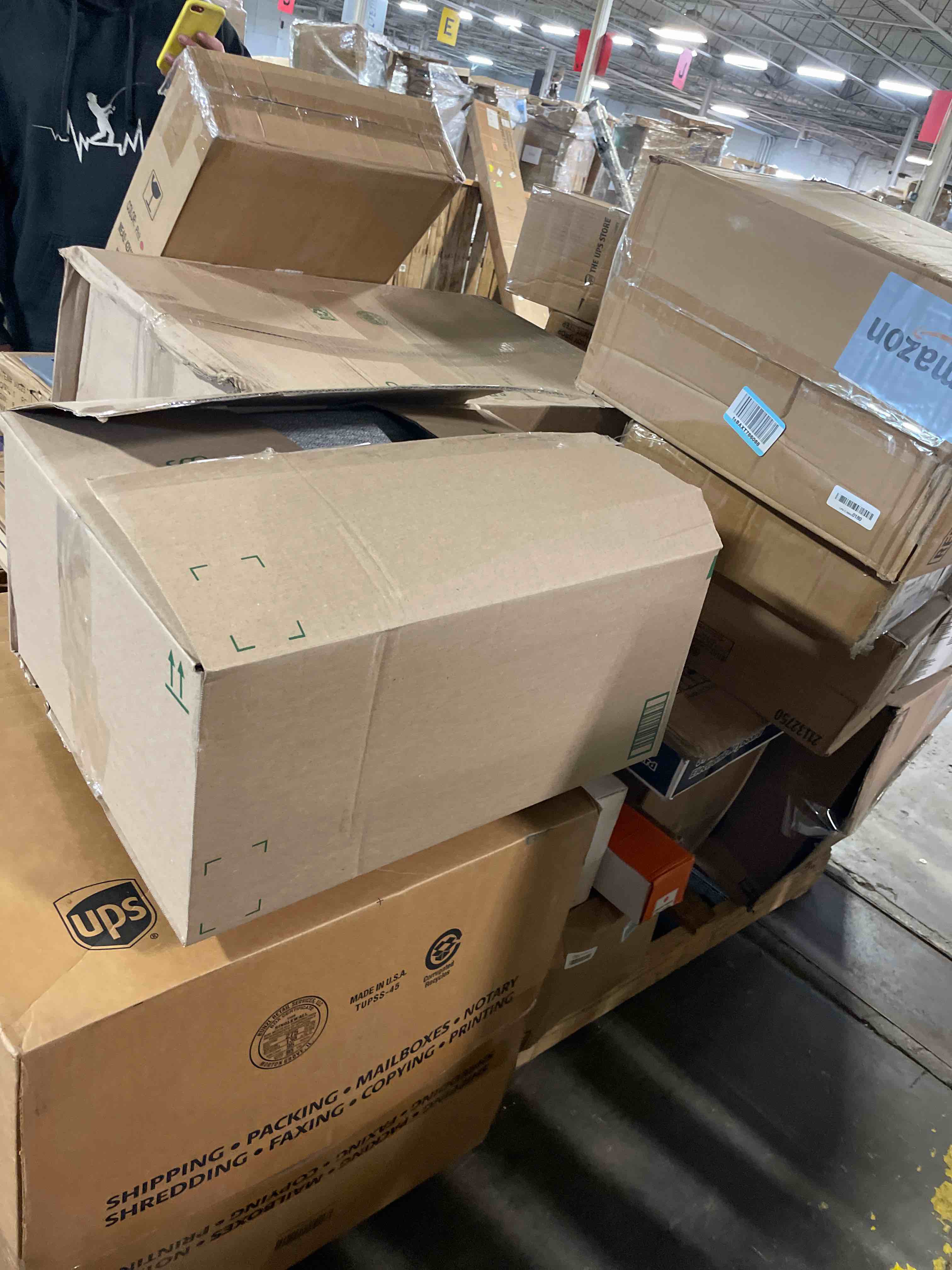 https://s3.amazonaws.com/lotting-images-prod/phillipi/TEA3356018_1761067047236.jpeg