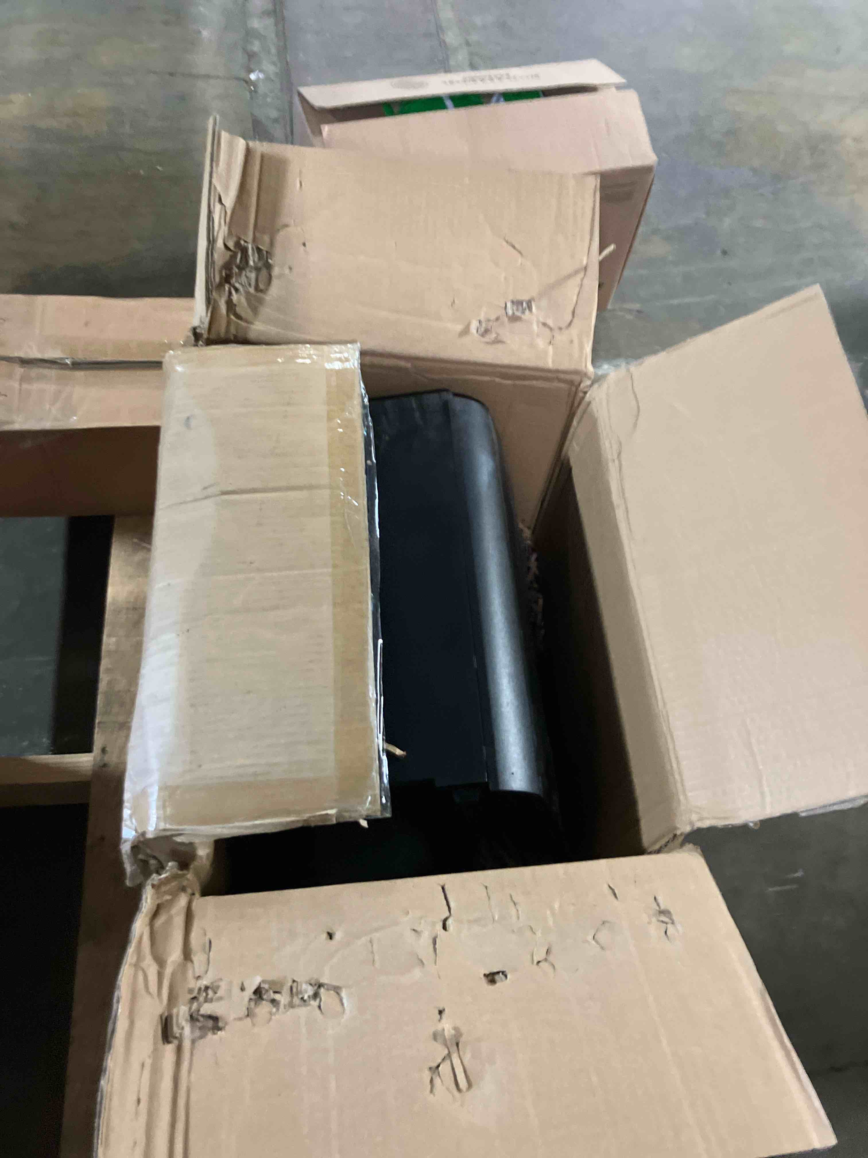 https://s3.amazonaws.com/lotting-images-prod/phillipi/TEA3356038_1761070327107.jpeg