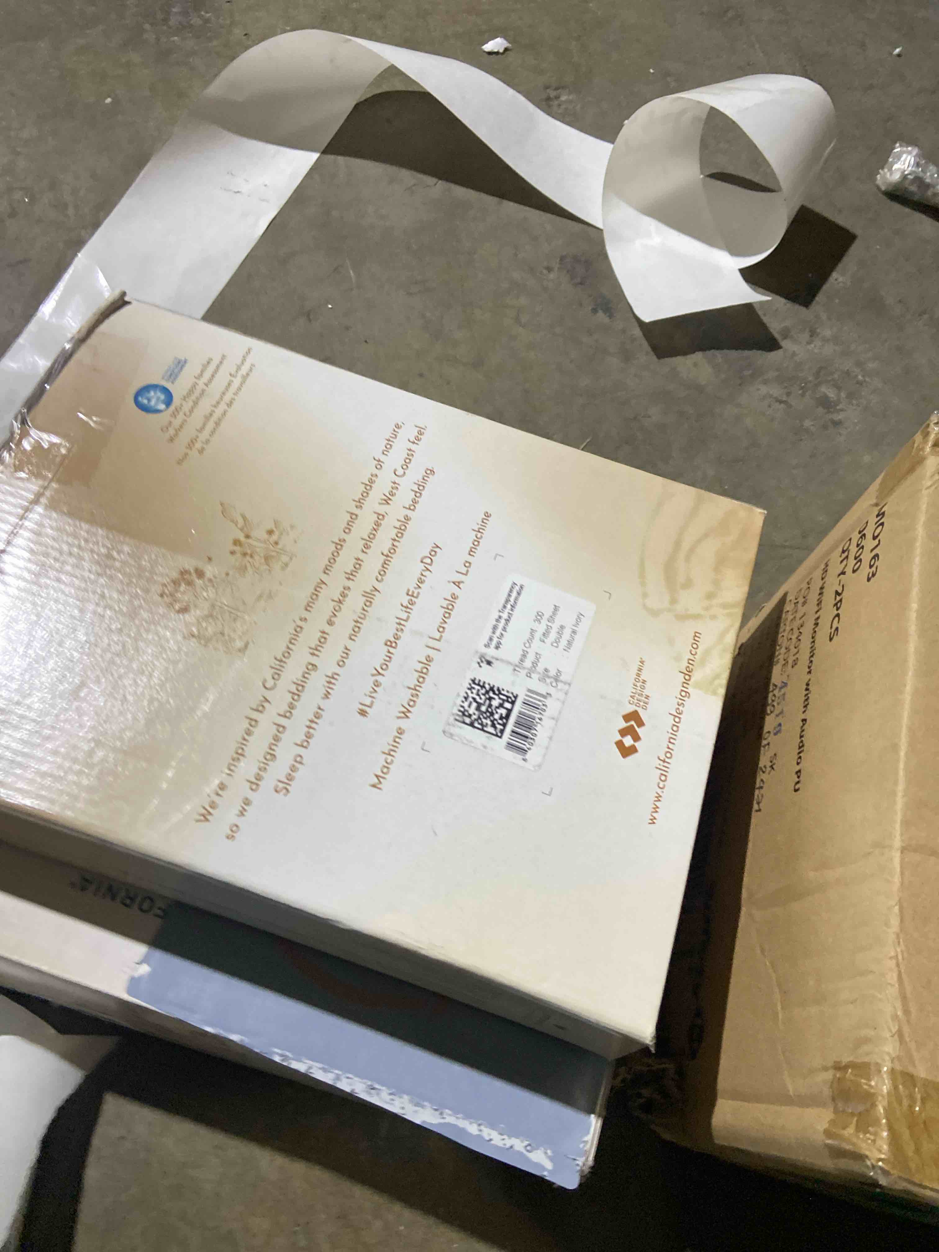 Condition photo showing New/Like New for California Design Den 100% Organic Cotton Percale Full Fitted Sheet Only  Soft  Crisp & Cooling  Deep Pocket  Snug-Fit with Special Elastic  Side Indicators - Ivory (Cream Tone)