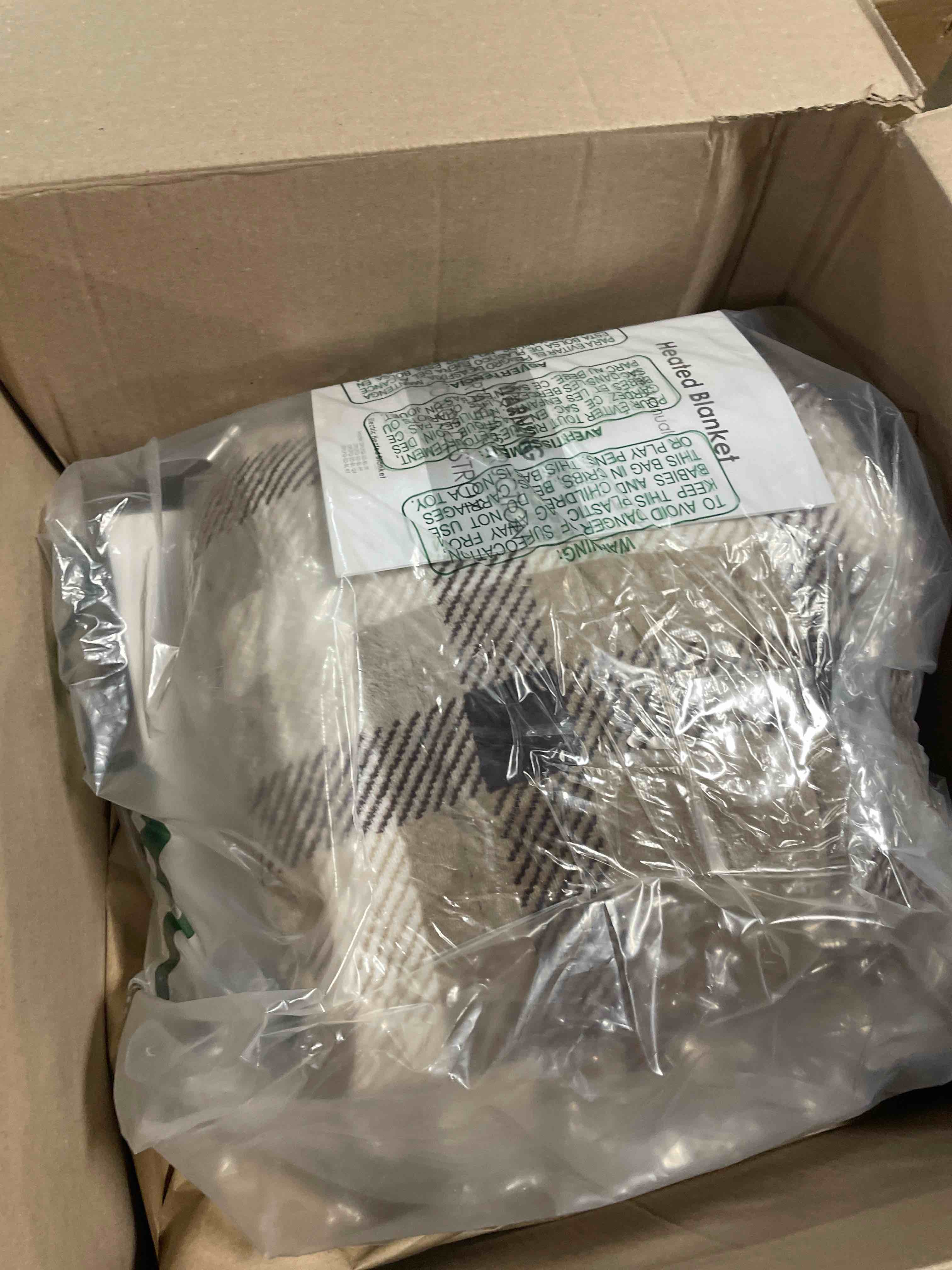 Condition photo showing New/Like New for PLAID COLOR))Electric Heated Blanket Throw - Sherpa & Fleece, 9 Heating Levels, Auto Off, 50 x 60 Inches, Beige Camel Throw