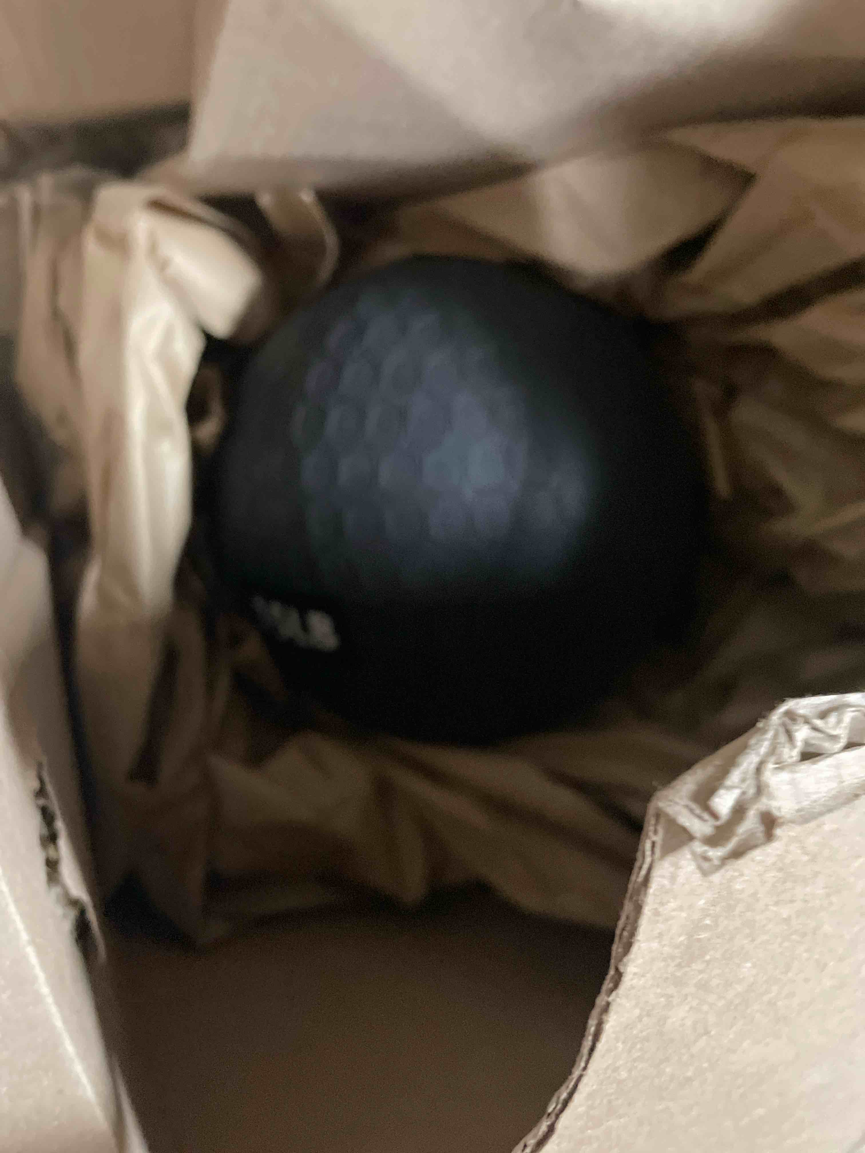 Condition photo showing New/Like New for Amazon Basics Slam Medicine Balls for Exercise 15 Pounds