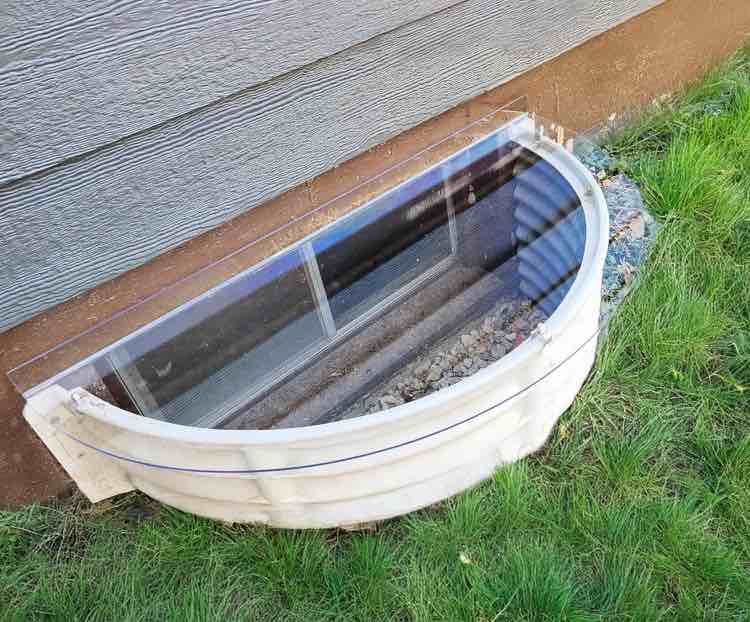 Just Cover It" UV Resistant Window Well Cover, Clear Polycarbonate Well Cover – Easy Installation Rust-free Aluminum Bracing, UV-Resistant & Debris Protection Basement Window Well Covers, 43"W x 16"L
