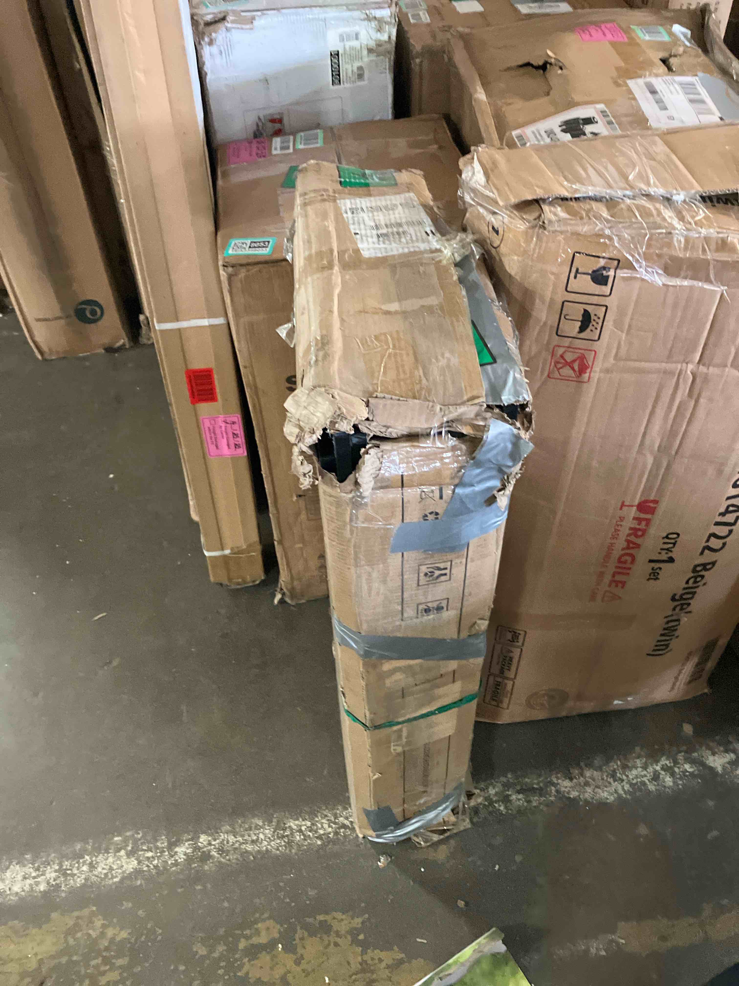 https://s3.amazonaws.com/lotting-images-prod/phillipi/TEA3358059_1754415261957.jpeg