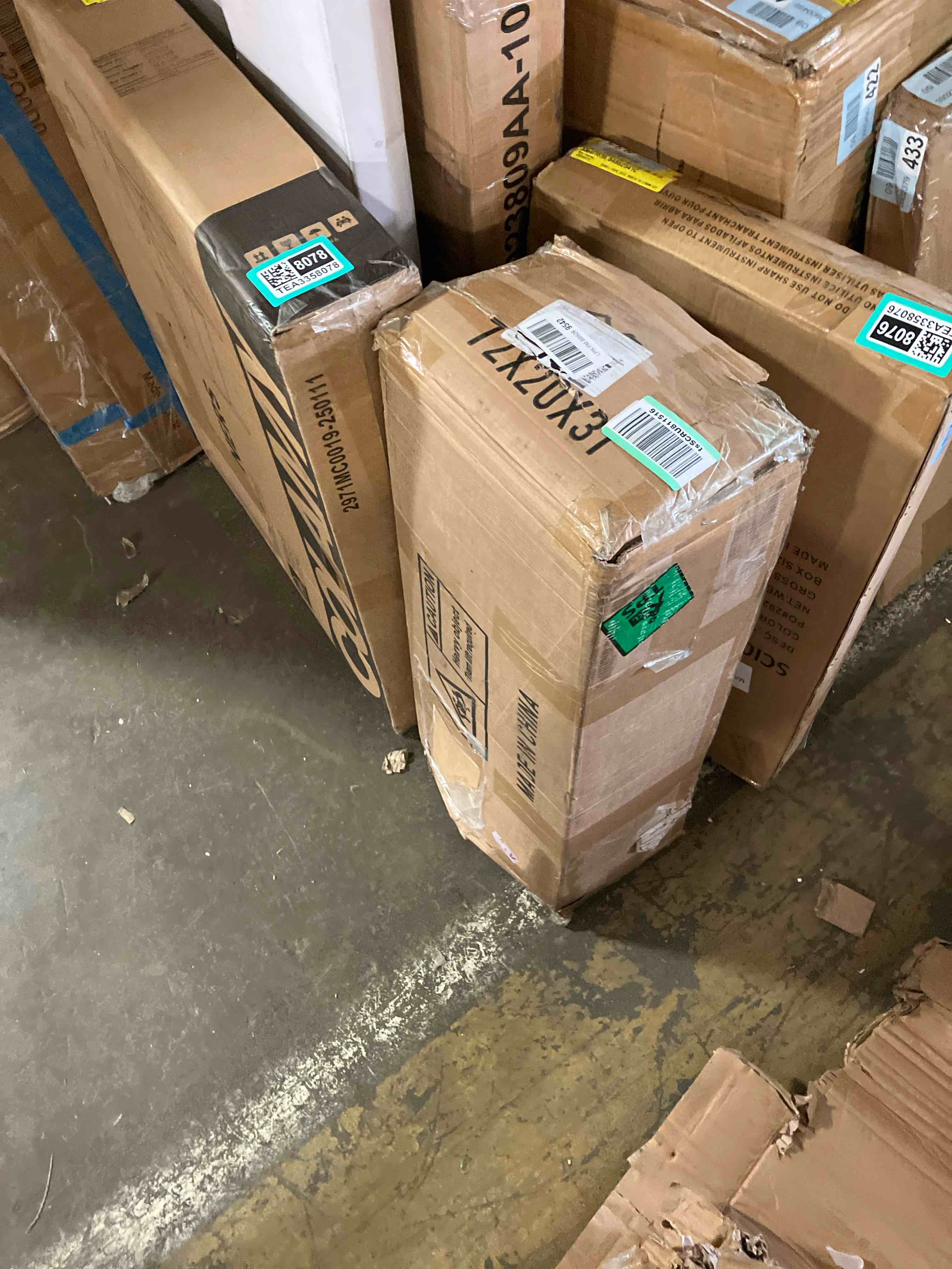 https://s3.amazonaws.com/lotting-images-prod/phillipi/TEA3358079_1754420728822.jpeg