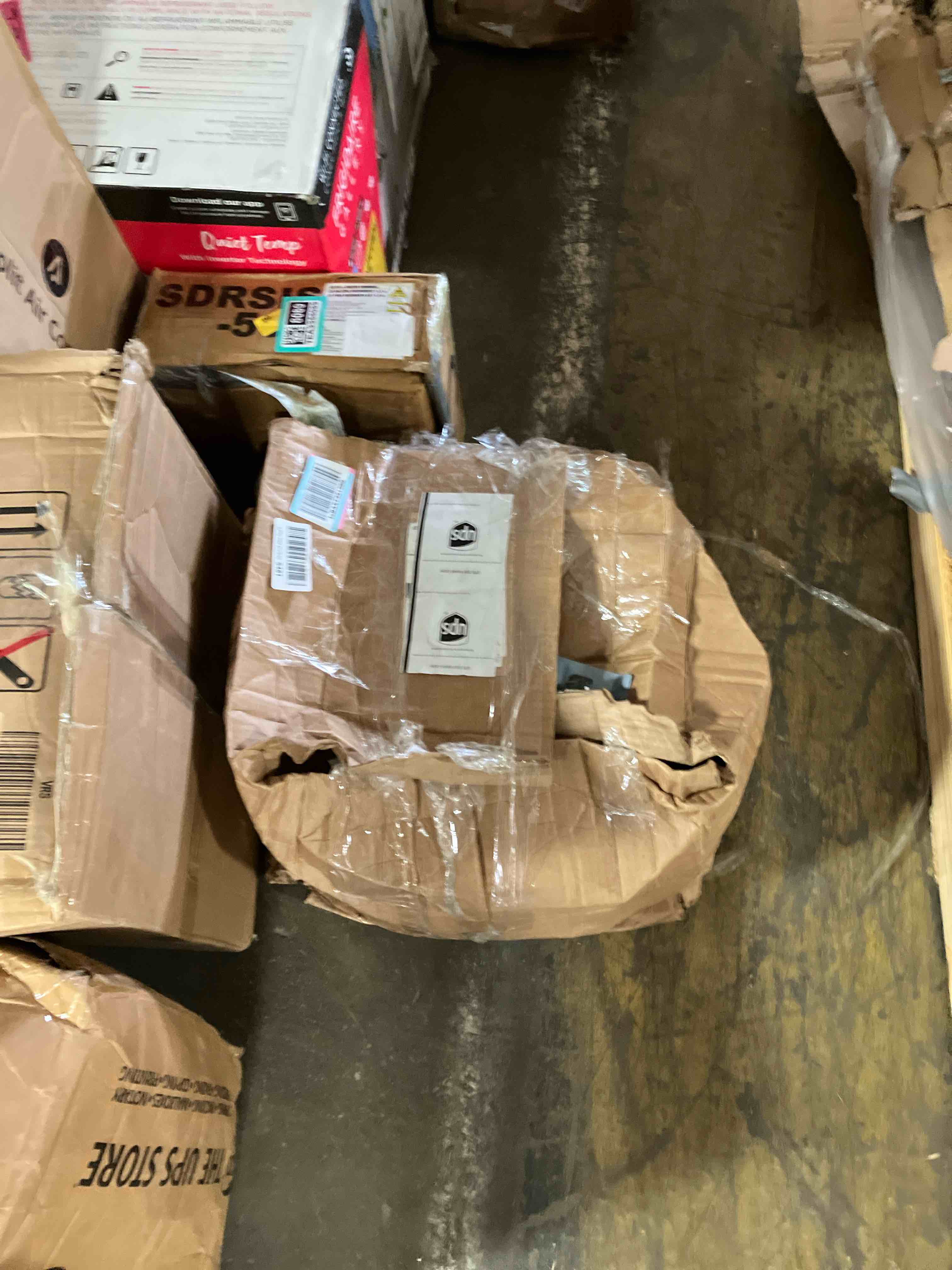 https://s3.amazonaws.com/lotting-images-prod/phillipi/TEA3358096_1754425820041.jpeg