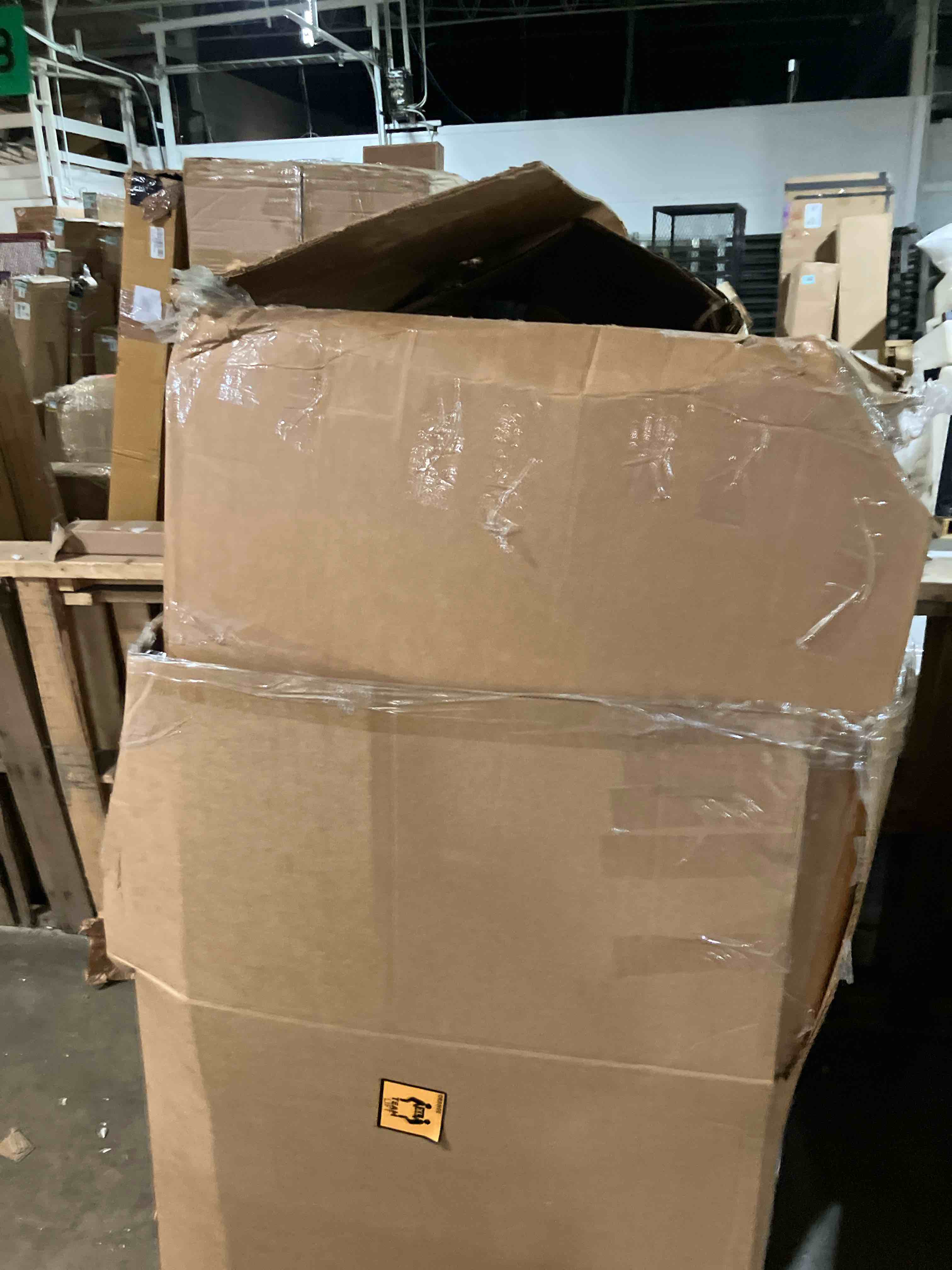 https://s3.amazonaws.com/lotting-images-prod/phillipi/TEA3358117_1754483857948.jpeg