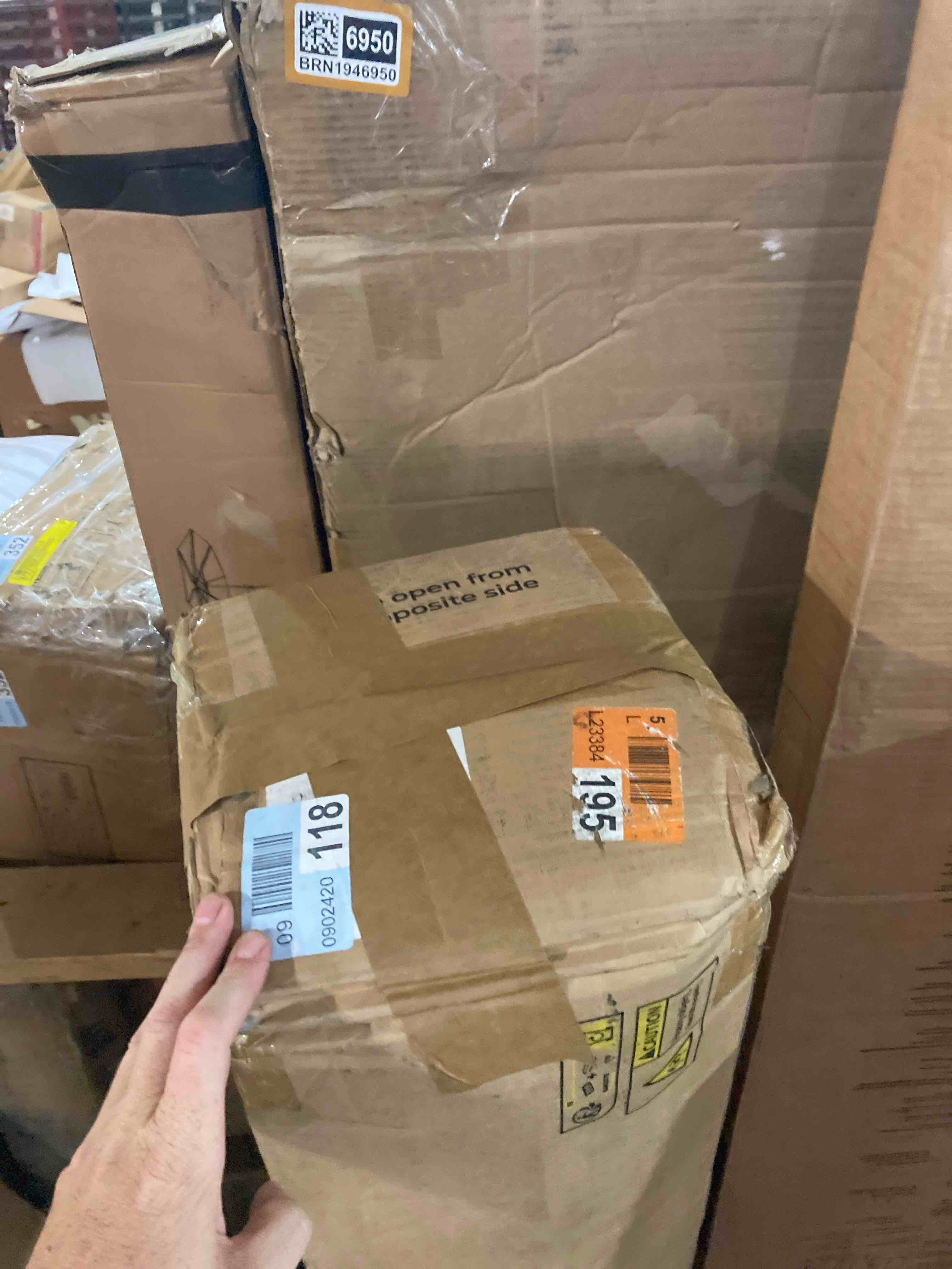 https://s3.amazonaws.com/lotting-images-prod/phillipi/TEA3358126_1754418511270.jpeg