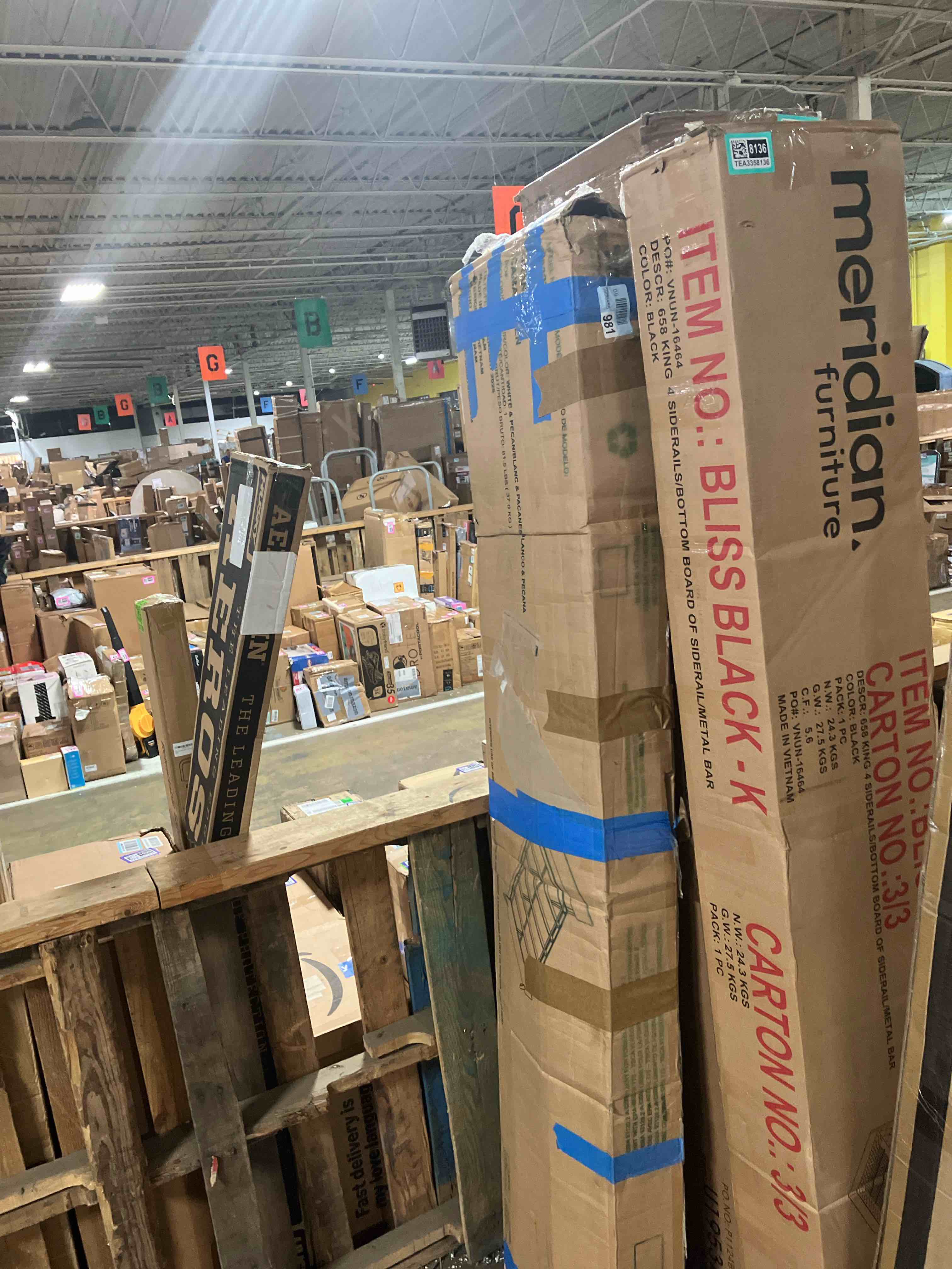 https://s3.amazonaws.com/lotting-images-prod/phillipi/TEA3358152_1754485678198.jpeg