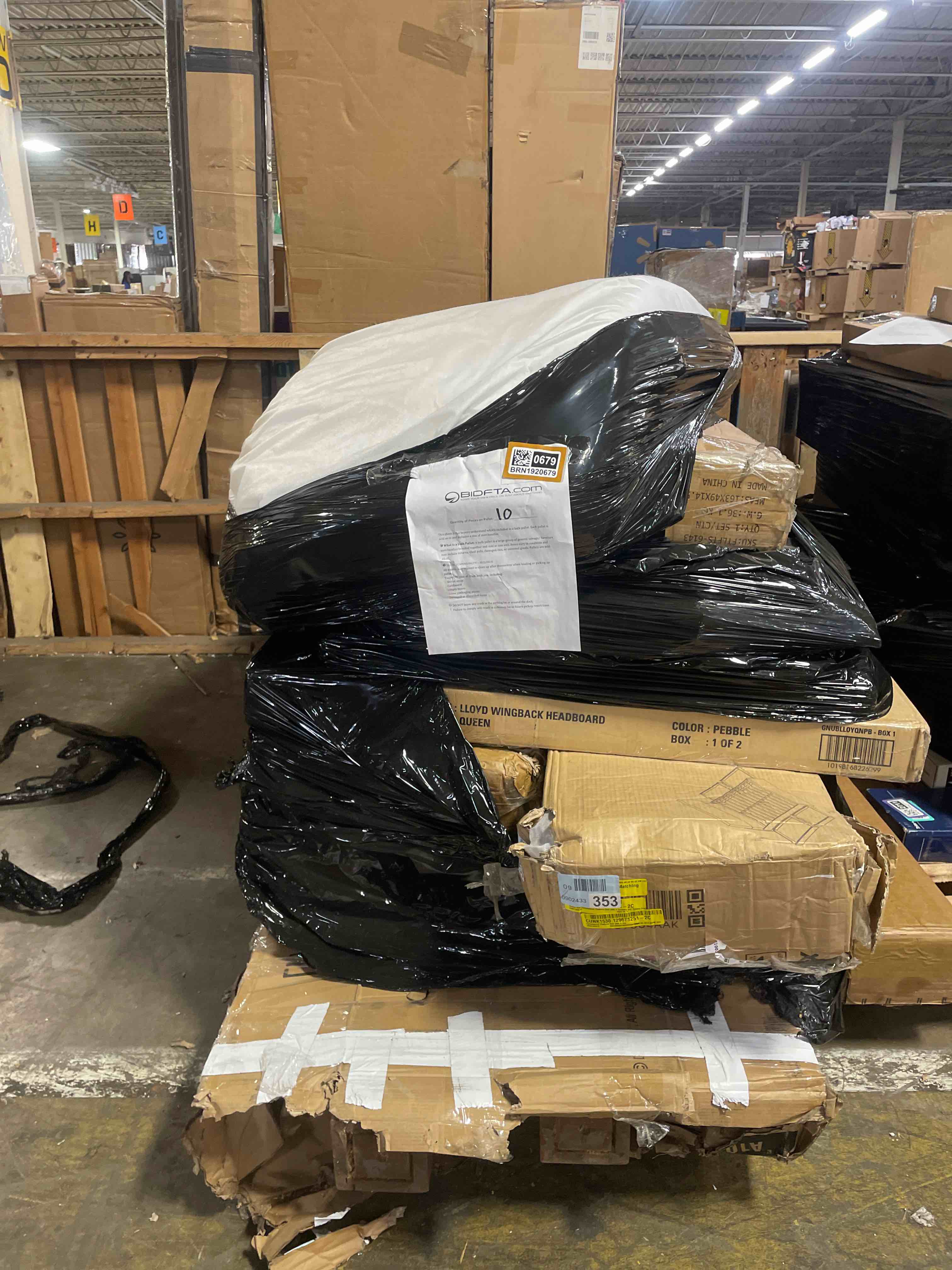 https://s3.amazonaws.com/lotting-images-prod/phillipi/TEA3358247_1754509059199.jpeg
