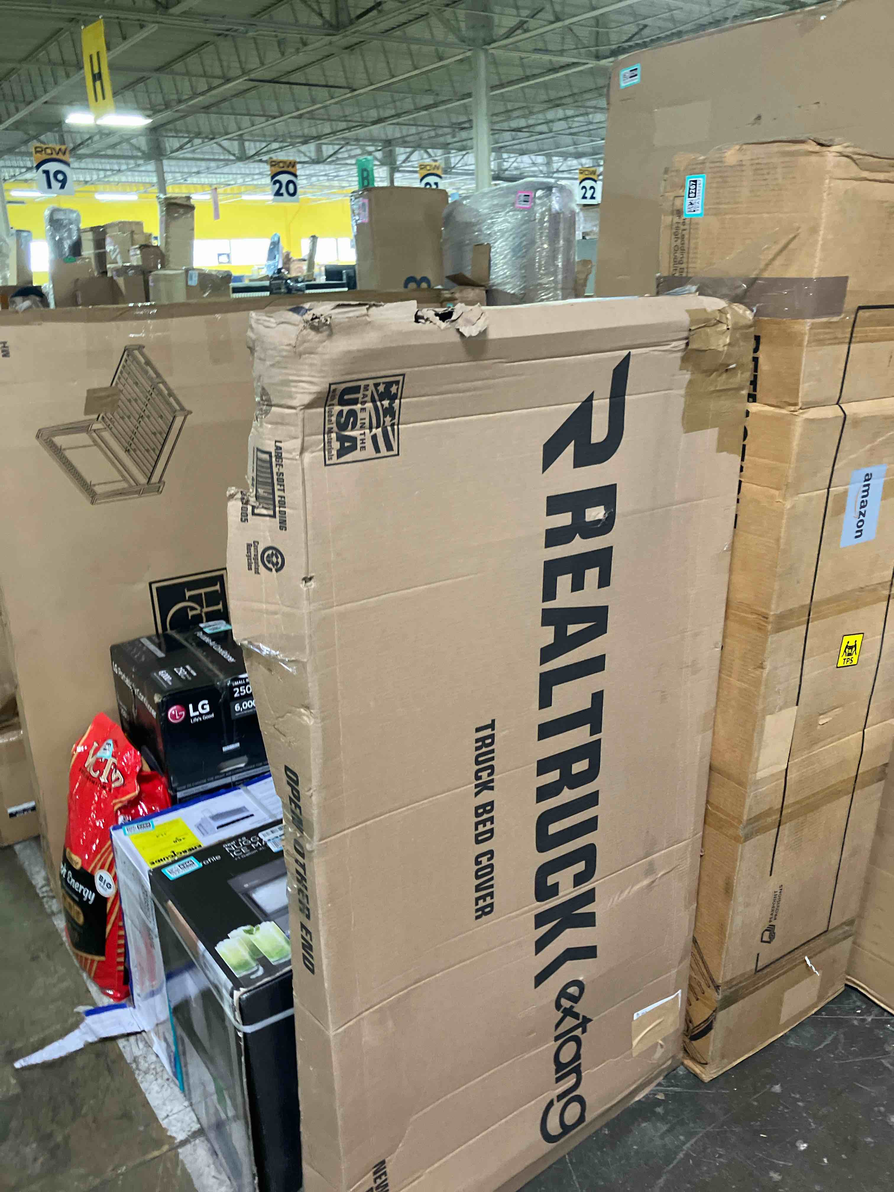 https://s3.amazonaws.com/lotting-images-prod/phillipi/TEA3358268_1754587889902.jpeg