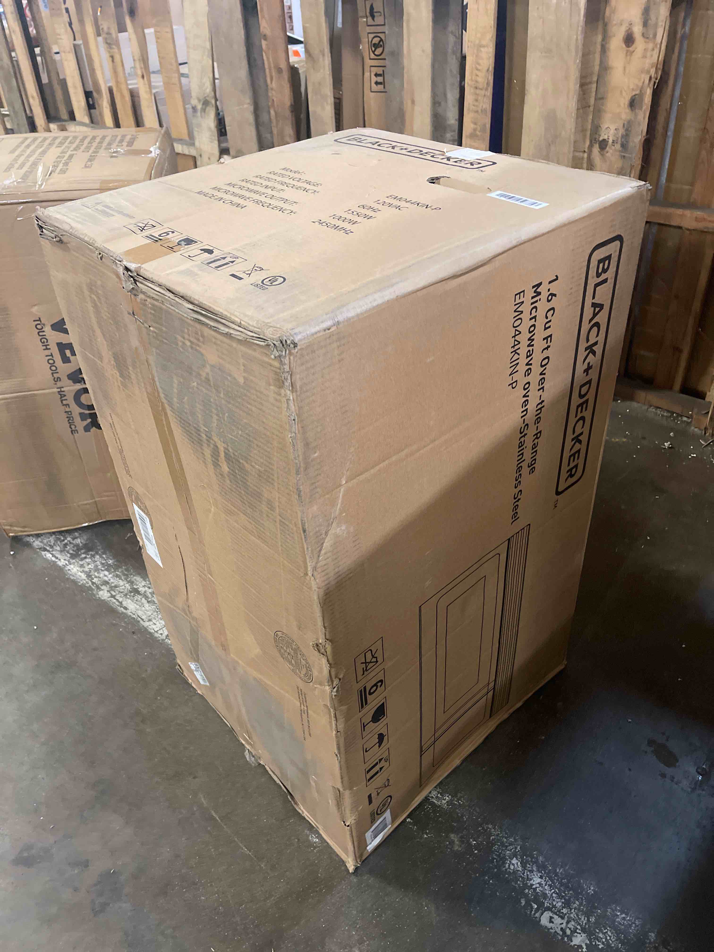 https://s3.amazonaws.com/lotting-images-prod/phillipi/TEA3358409_1754656600003.jpeg