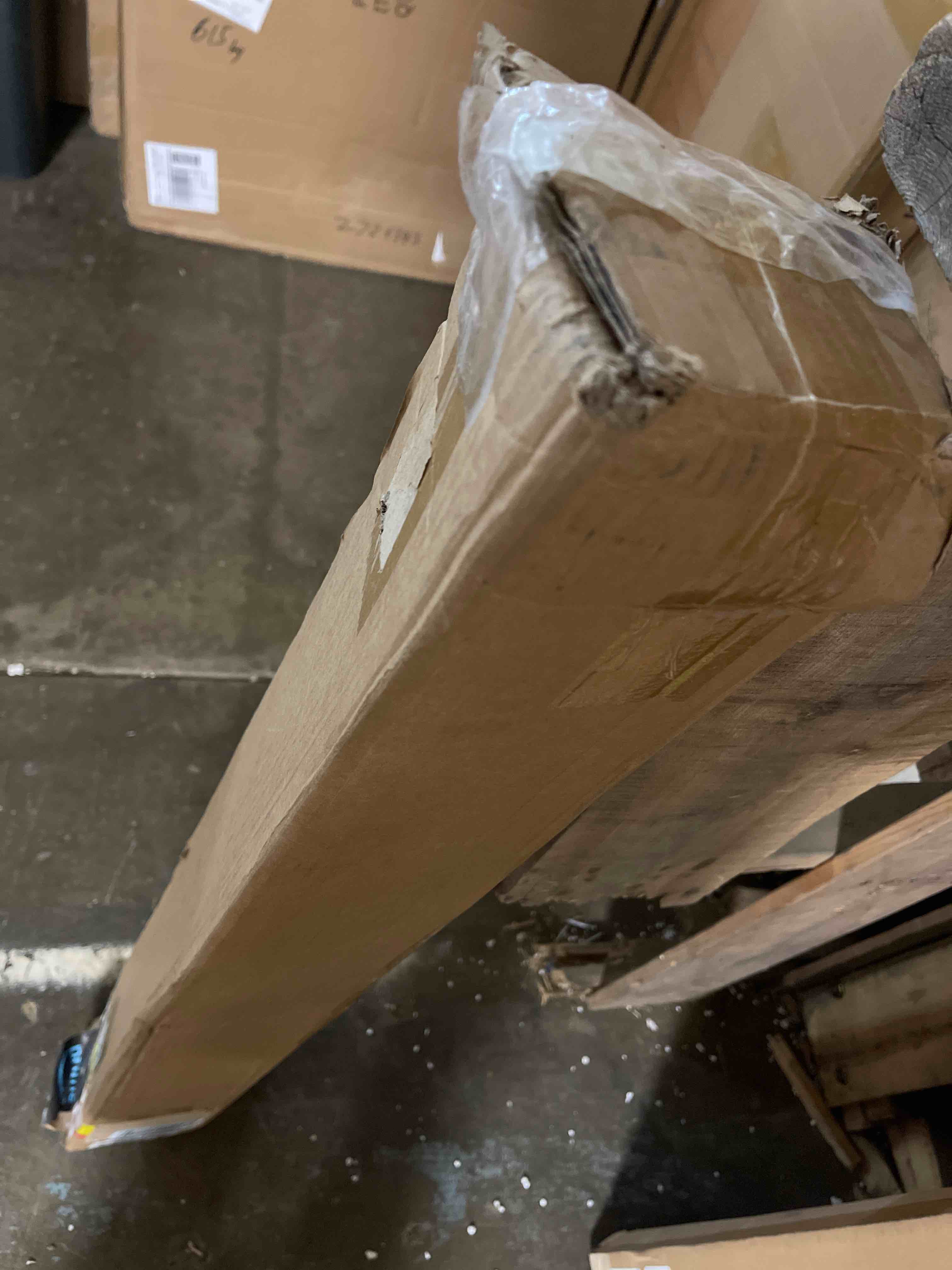 https://s3.amazonaws.com/lotting-images-prod/phillipi/TEA3358601_1755010072335.jpeg