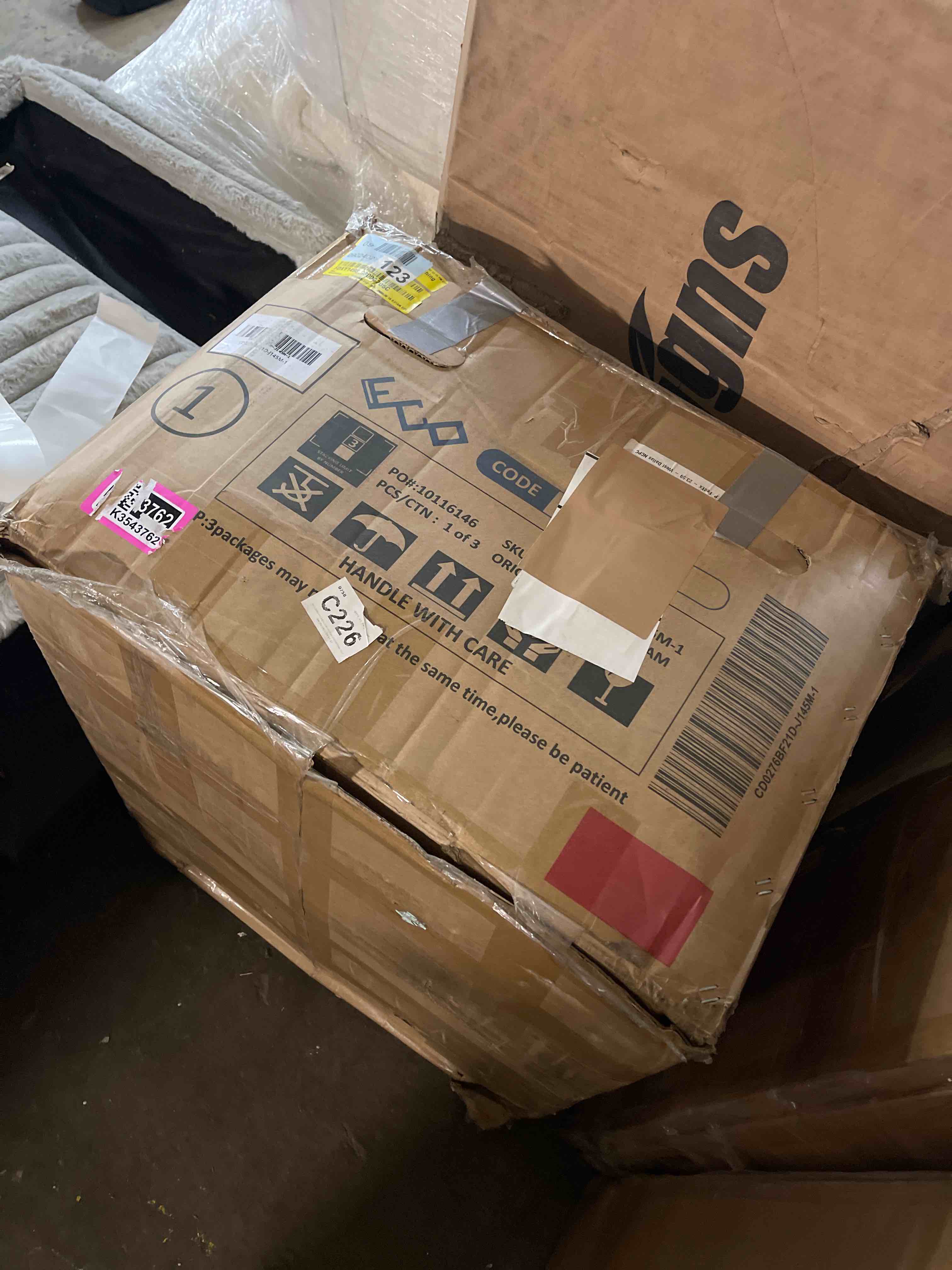 https://s3.amazonaws.com/lotting-images-prod/phillipi/TEA3358635_1755006523059.jpeg