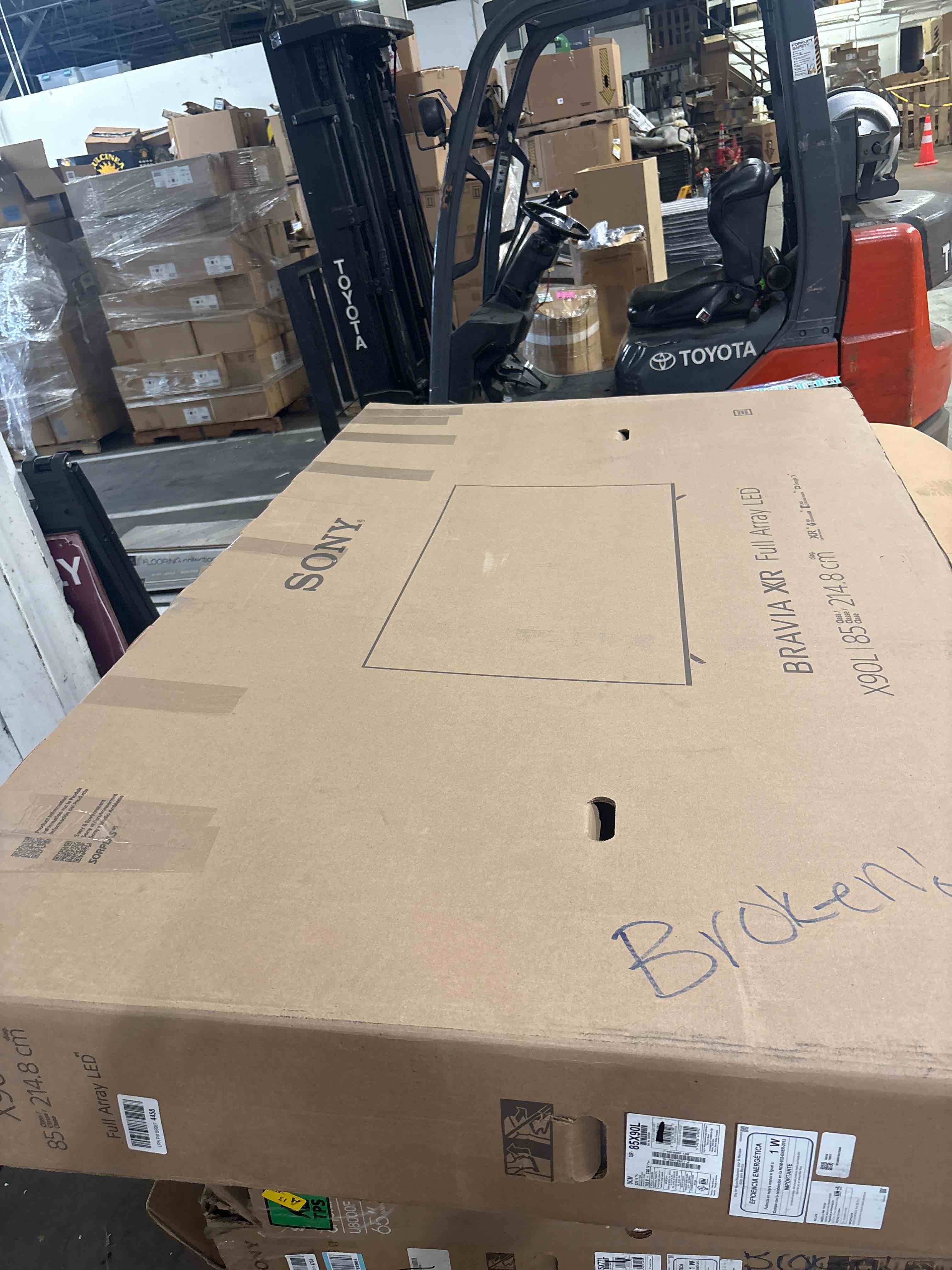 https://s3.amazonaws.com/lotting-images-prod/phillipi/TEA3359174_1755115729875.jpeg