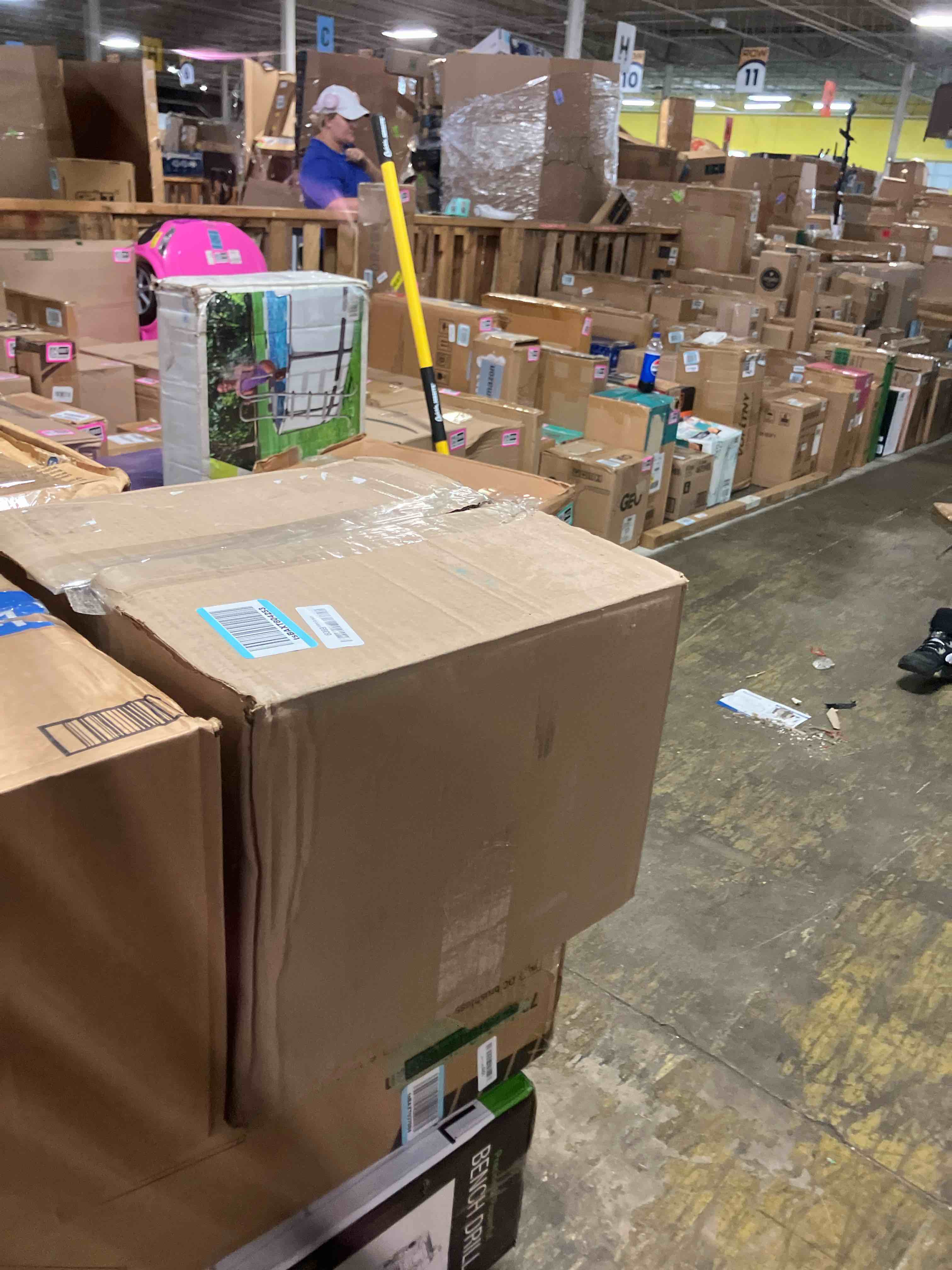 https://s3.amazonaws.com/lotting-images-prod/phillipi/TEA3359423_1755193291917.jpeg