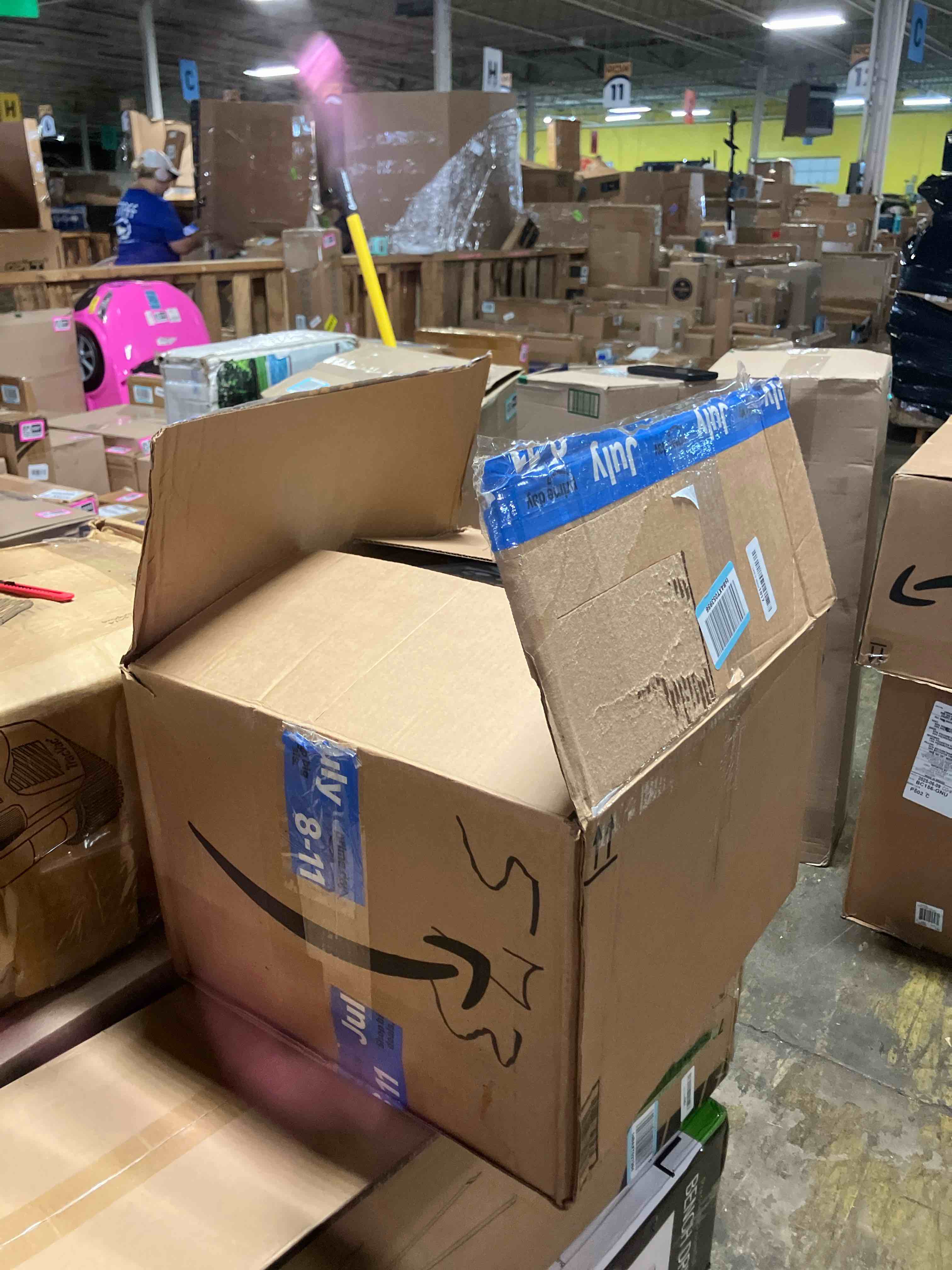 https://s3.amazonaws.com/lotting-images-prod/phillipi/TEA3359428_1755194783959.jpeg