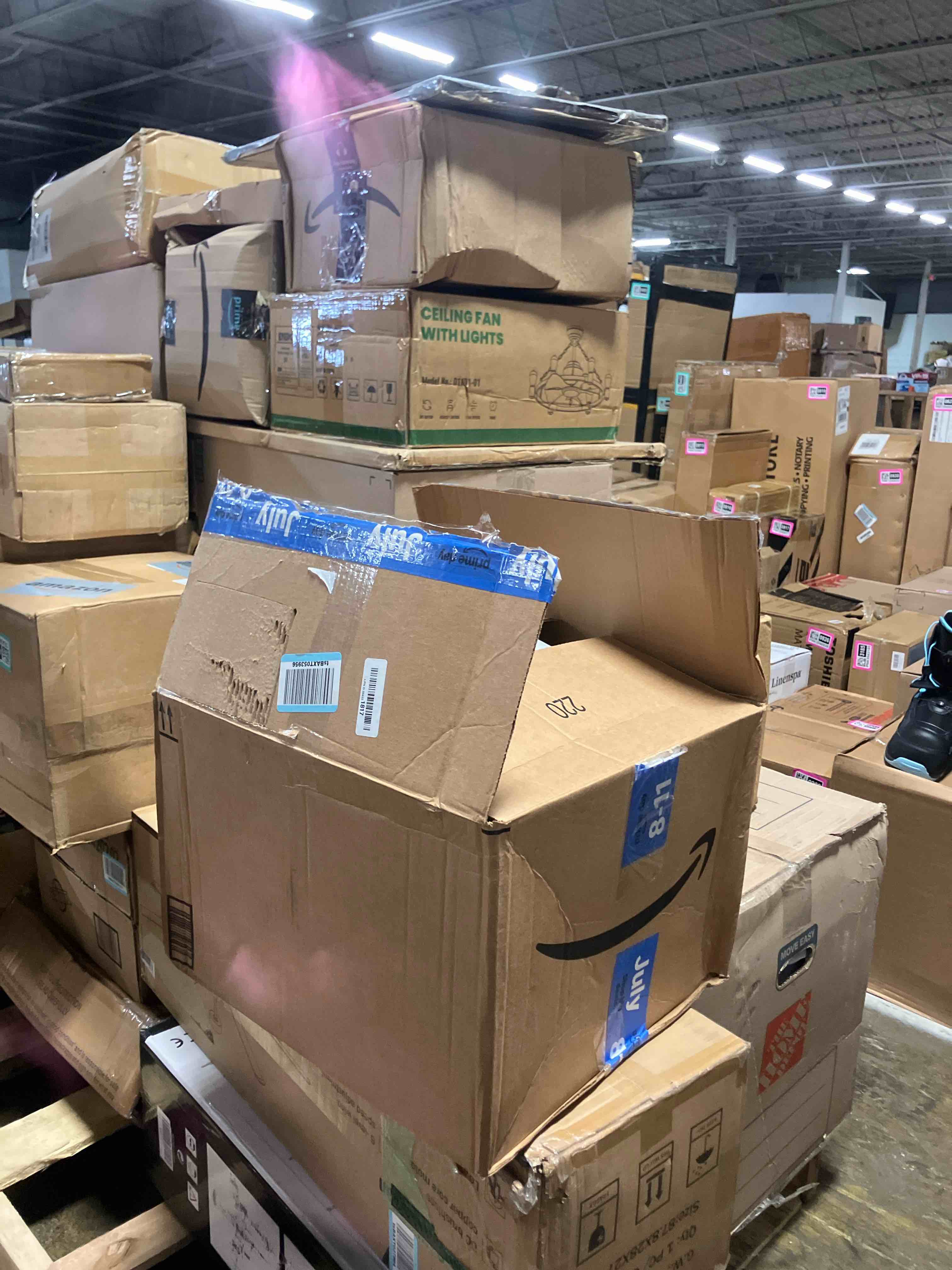 https://s3.amazonaws.com/lotting-images-prod/phillipi/TEA3359428_1755194787772.jpeg