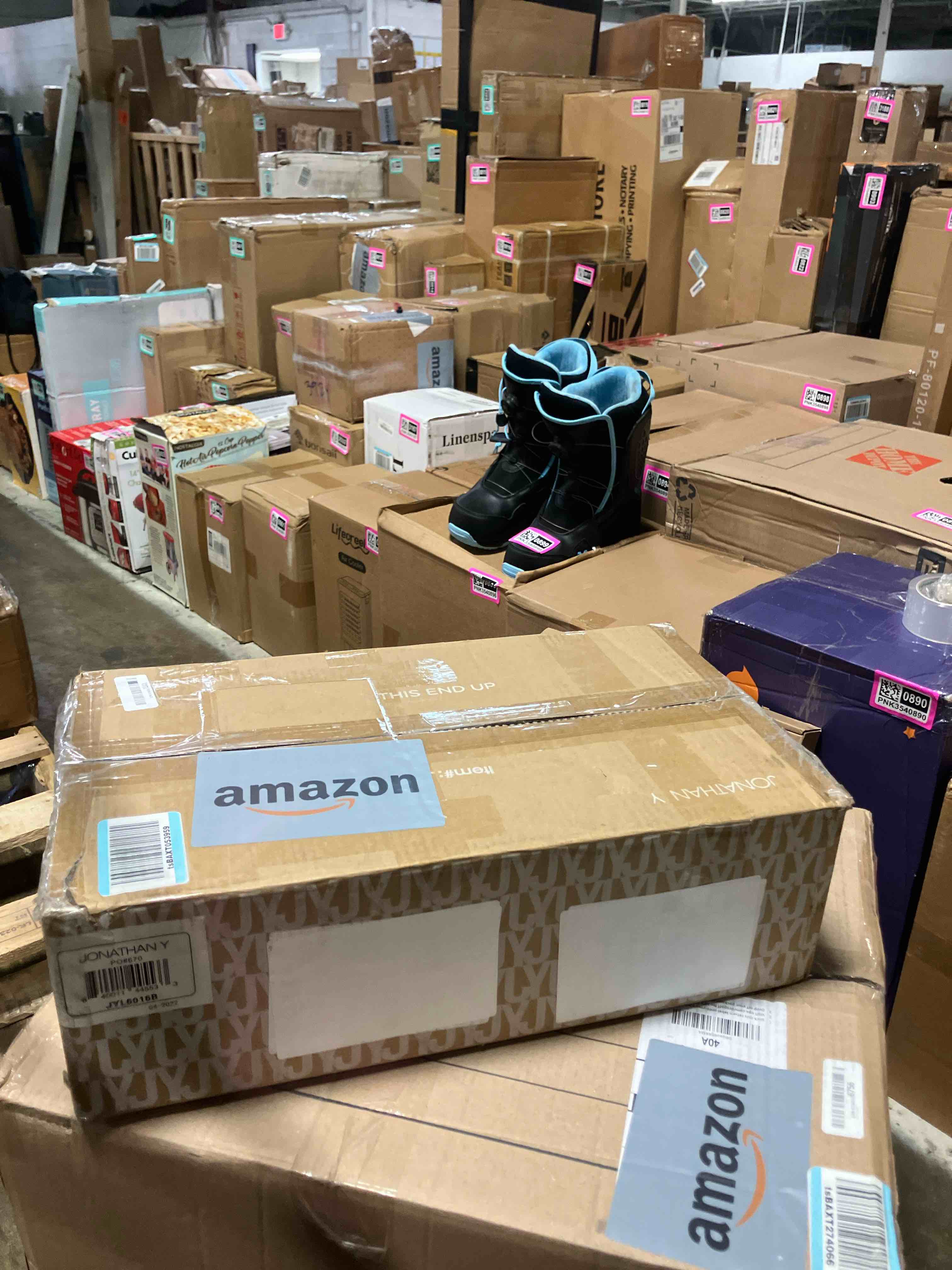 https://s3.amazonaws.com/lotting-images-prod/phillipi/TEA3359445_1755197324162.jpeg