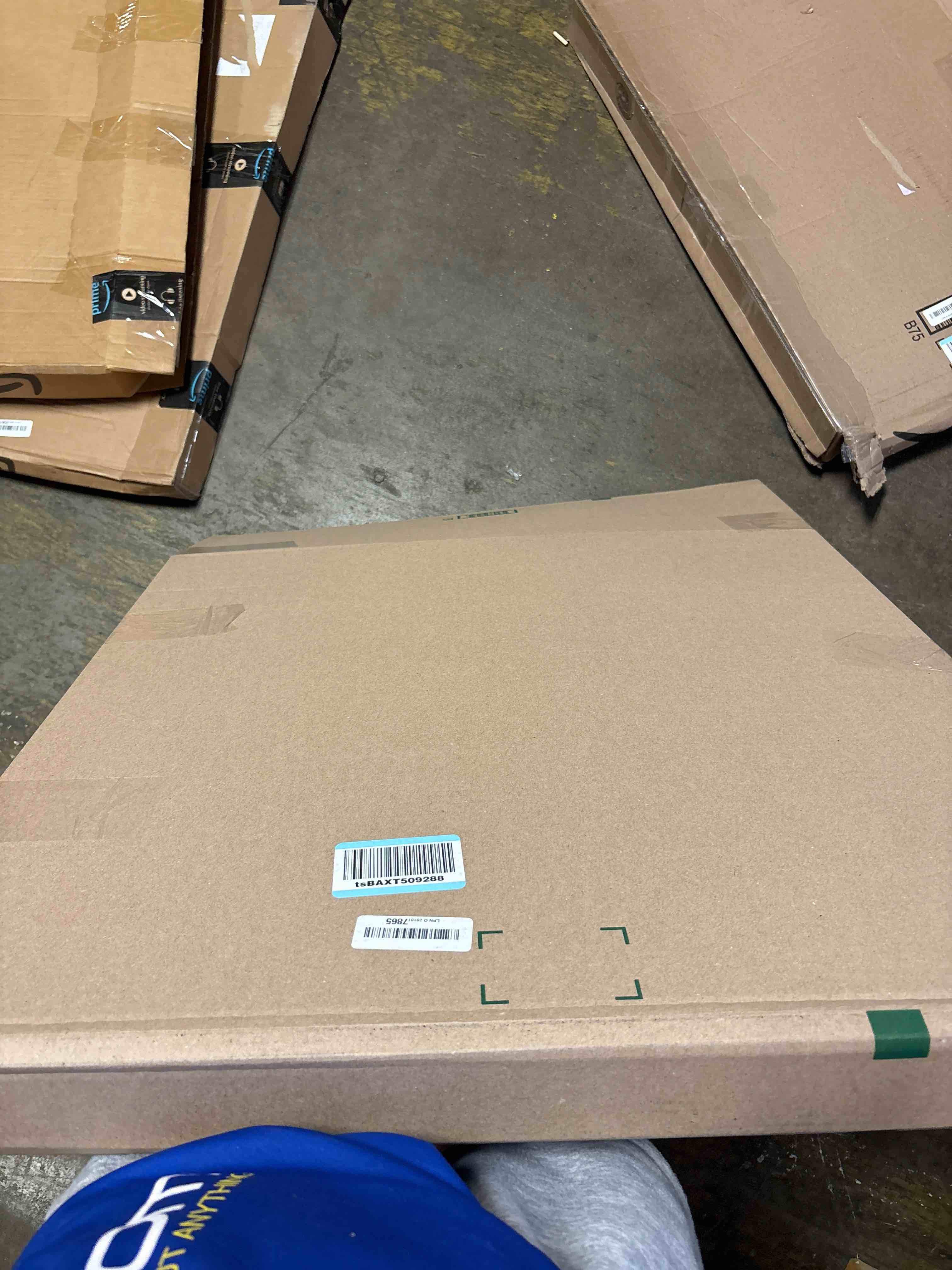 https://s3.amazonaws.com/lotting-images-prod/phillipi/TEA3359684_1755626763447.jpeg