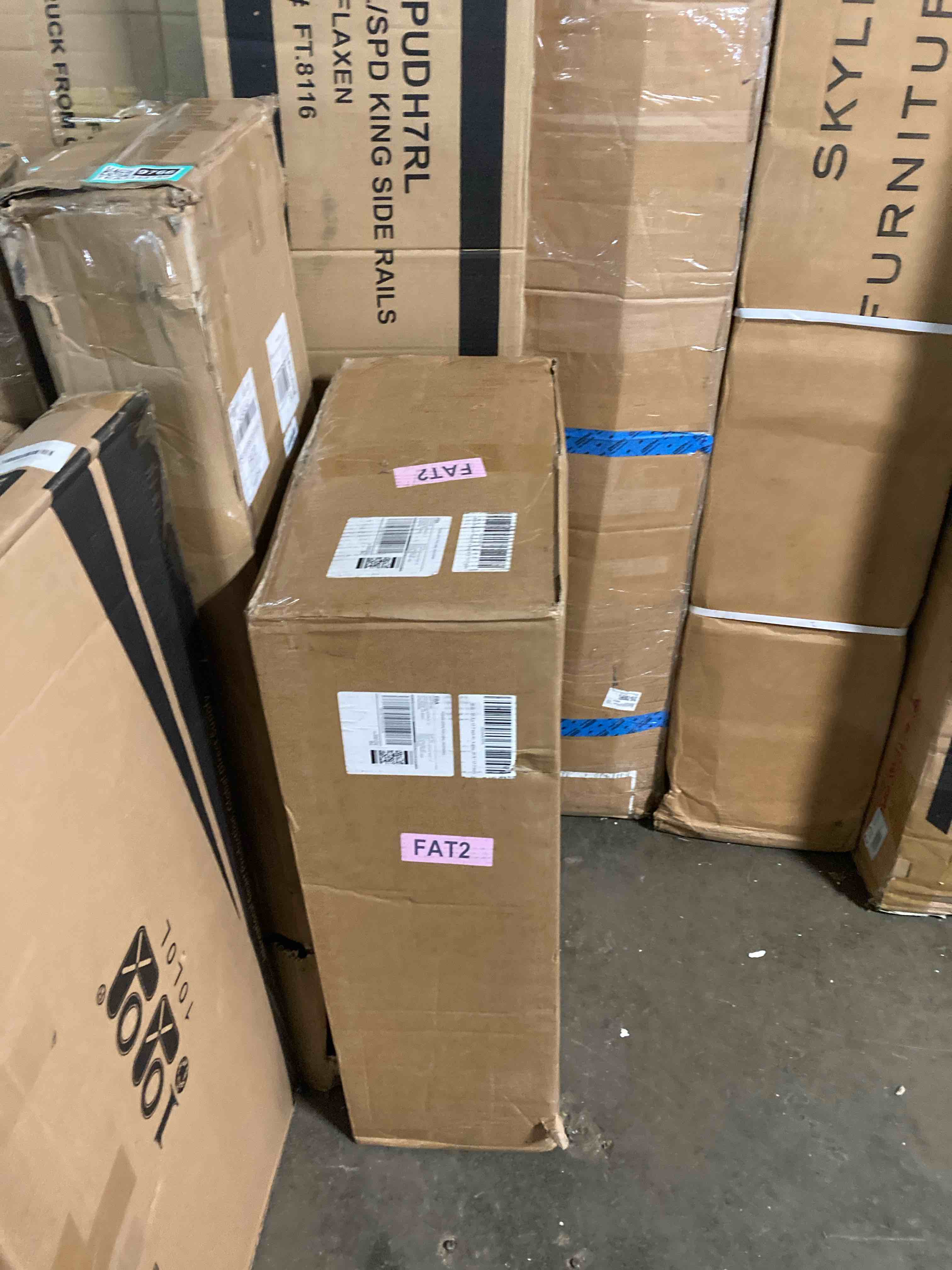https://s3.amazonaws.com/lotting-images-prod/phillipi/TEA3359769_1756141173662.jpeg