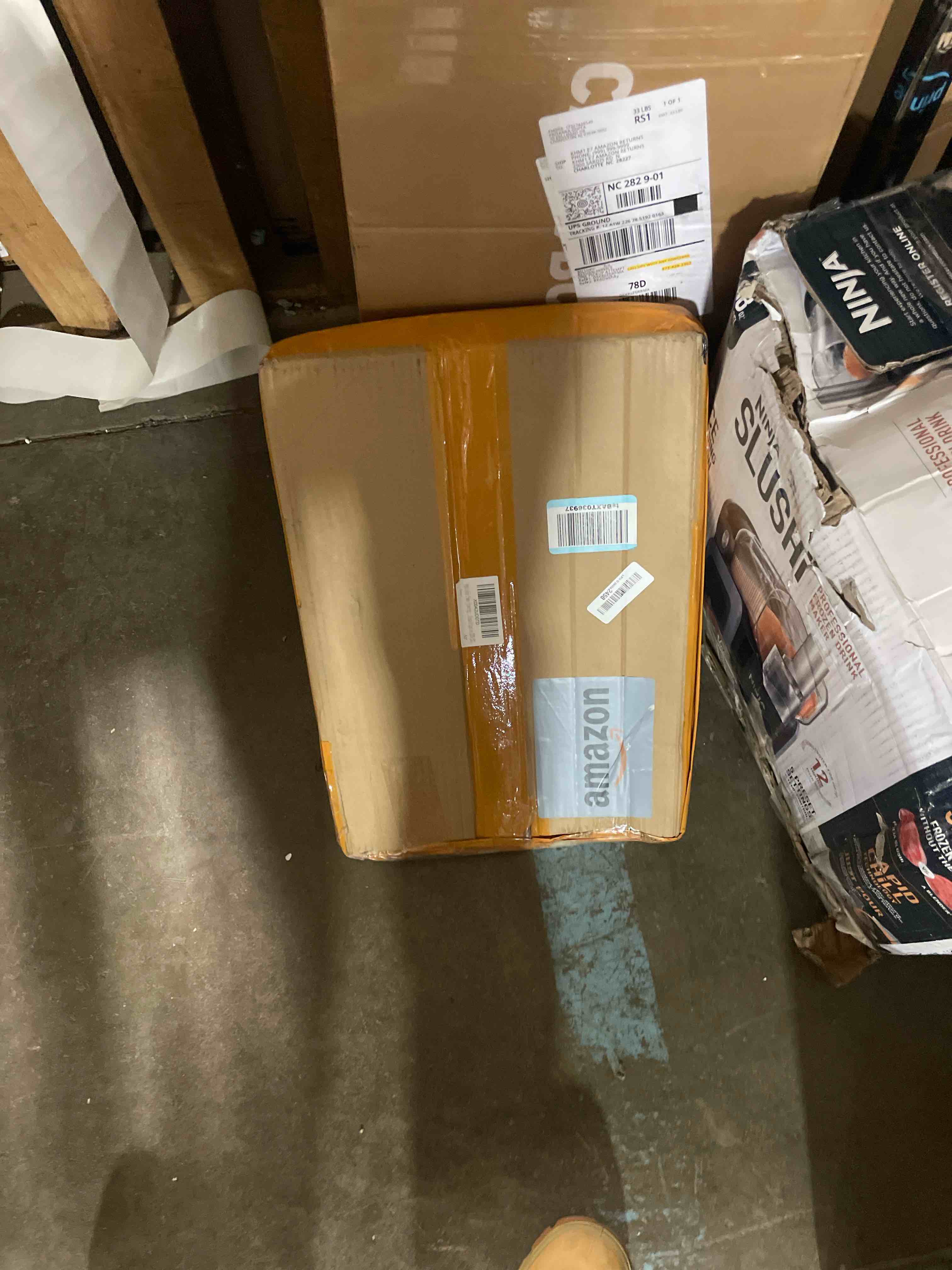 https://s3.amazonaws.com/lotting-images-prod/phillipi/TEA3359972_1756231088846.jpeg
