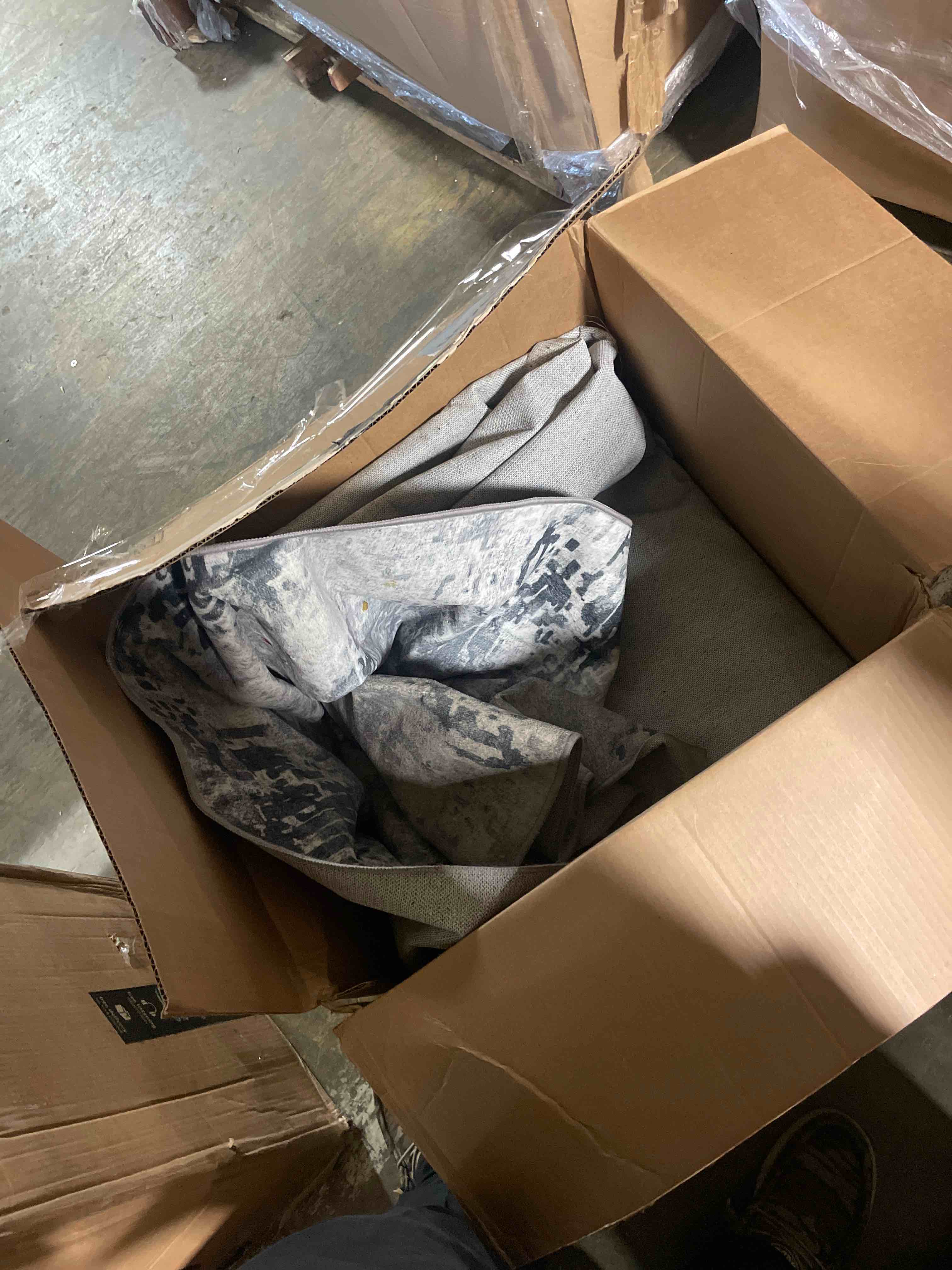 https://s3.amazonaws.com/lotting-images-prod/phillipi/TEA3359979_1756296736204.jpeg