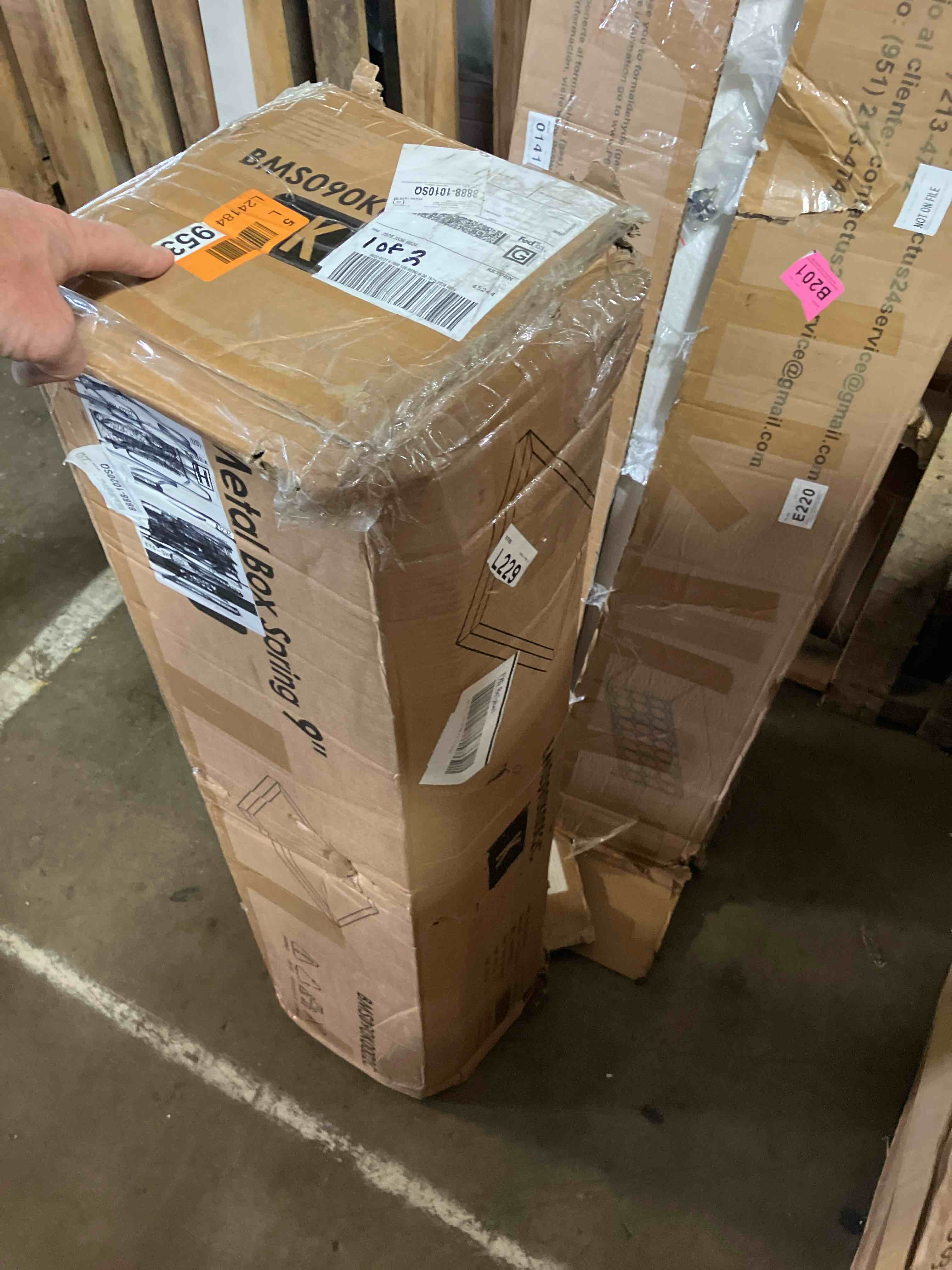 https://s3.amazonaws.com/lotting-images-prod/phillipi/TEA3360009_1756222728364.jpeg